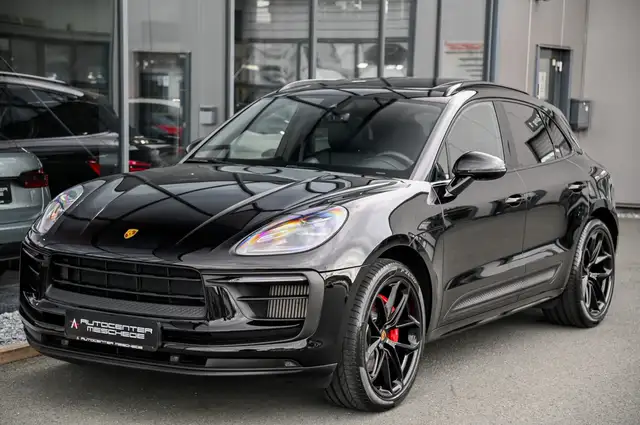 Porsche Macan view 2