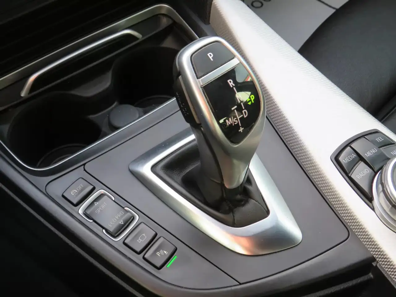 BMW 4 Series снимка BMW 4 Series