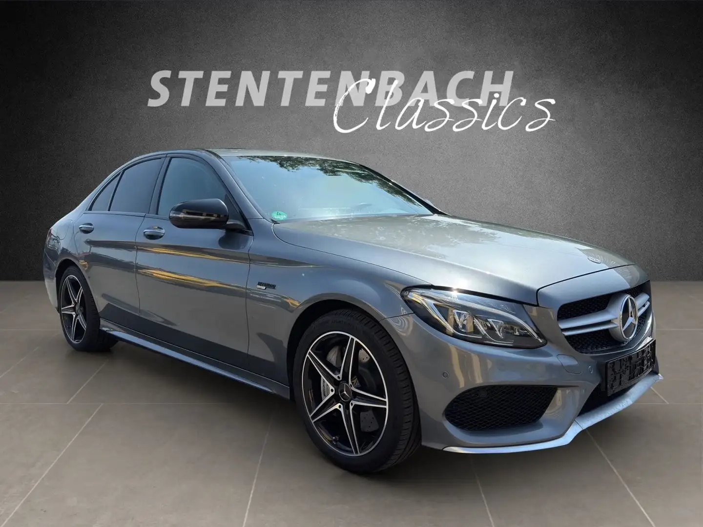 Mercedes-Benz C 43 AMG 4Matic Lim Gris - 1