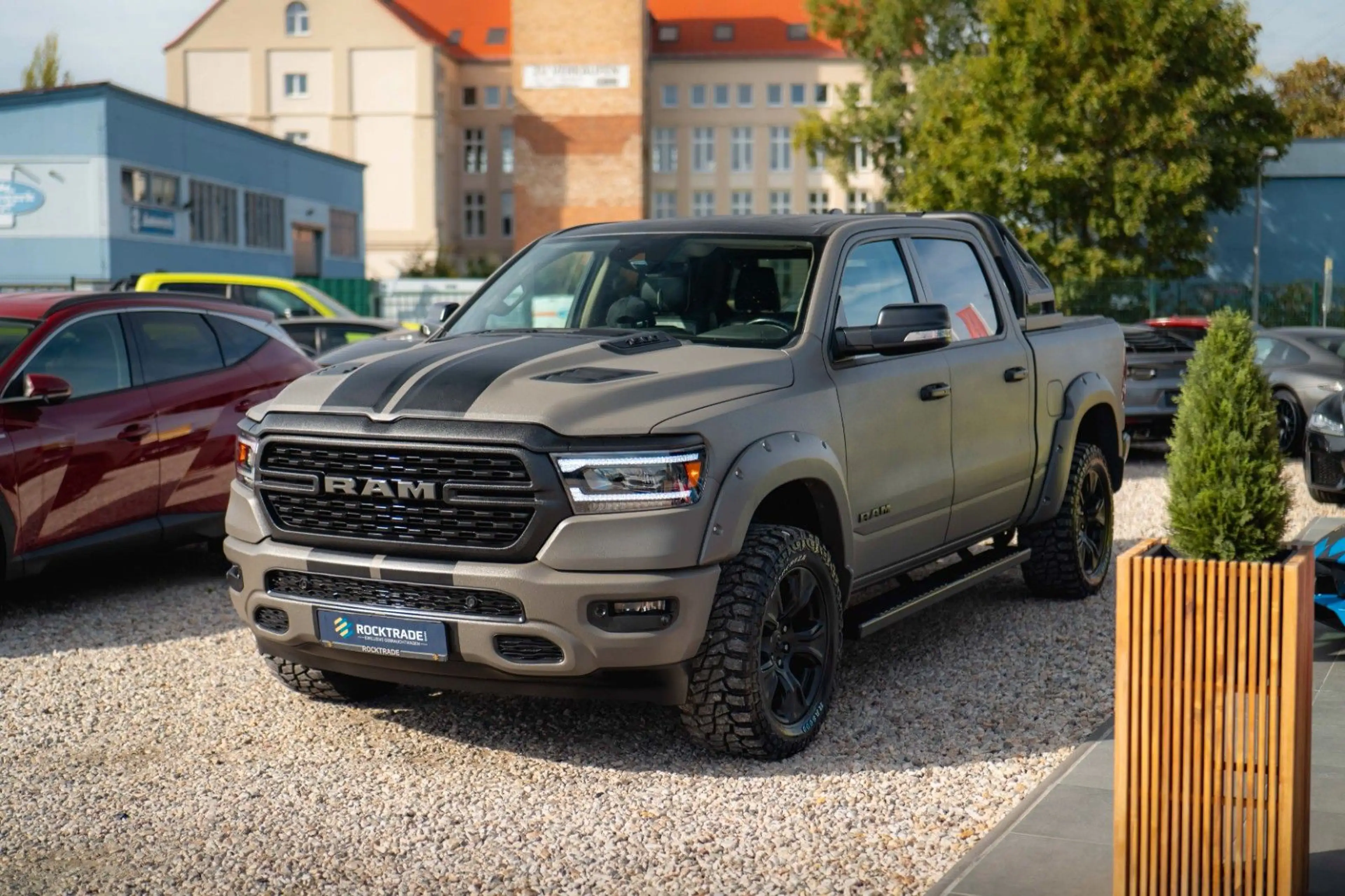 Dodge RAM 5.7 V8 HEMI 4x4 OFFROAD Night LARAMIE RAPTOR