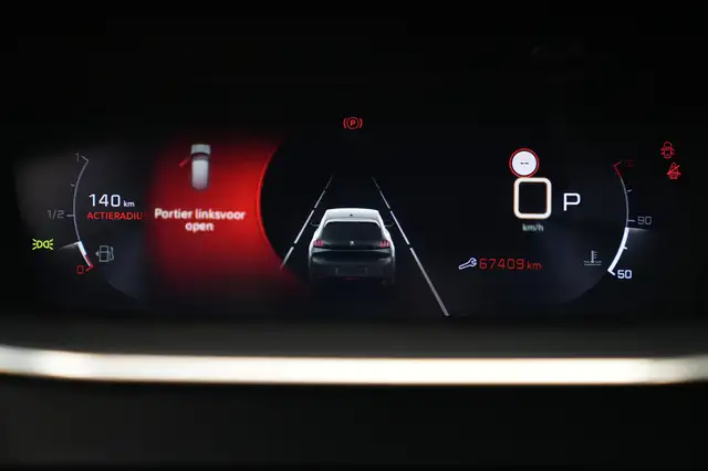 Peugeot 208 view 10