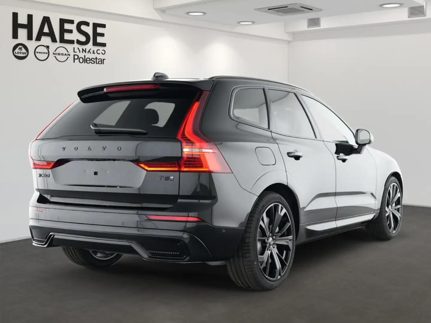 Volvo XC60 Ultra Black Edition Plug-In Hybrid AWD T8 EU6e HUD Schwarz - 2