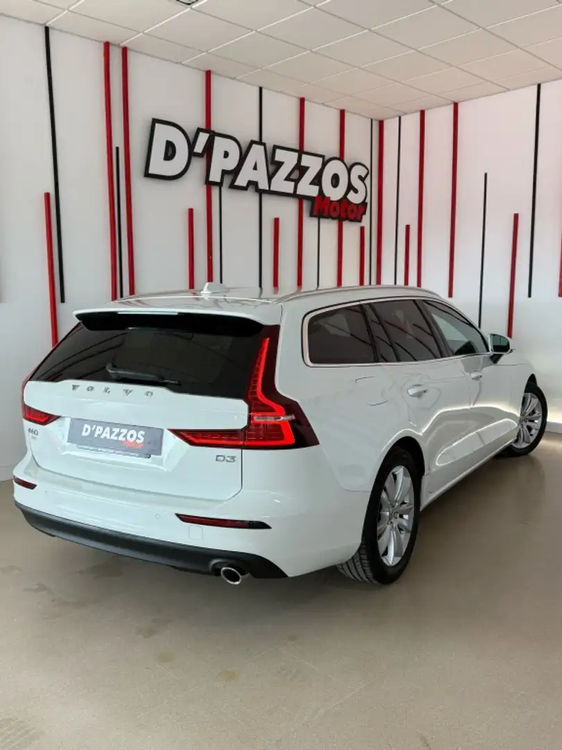 Volvo V60 D3 Momentum Pro Aut. Blanco - 2
