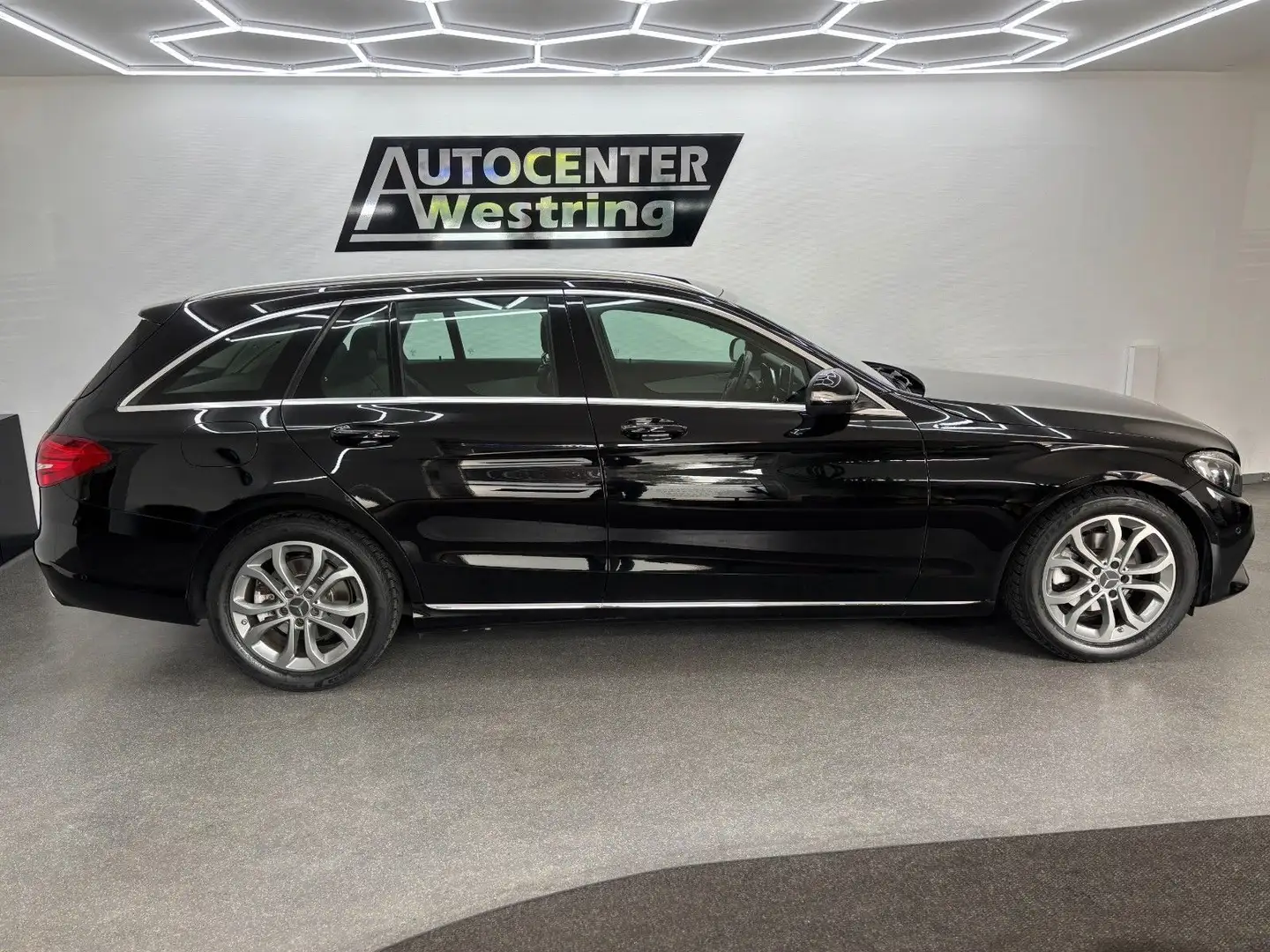 Mercedes-Benz C 180 T CGI Avantgarde*Automatik*LED*Navi* Fekete - 2
