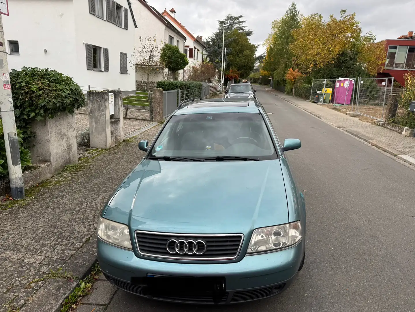 Audi A6 Avant 2.4 - 1