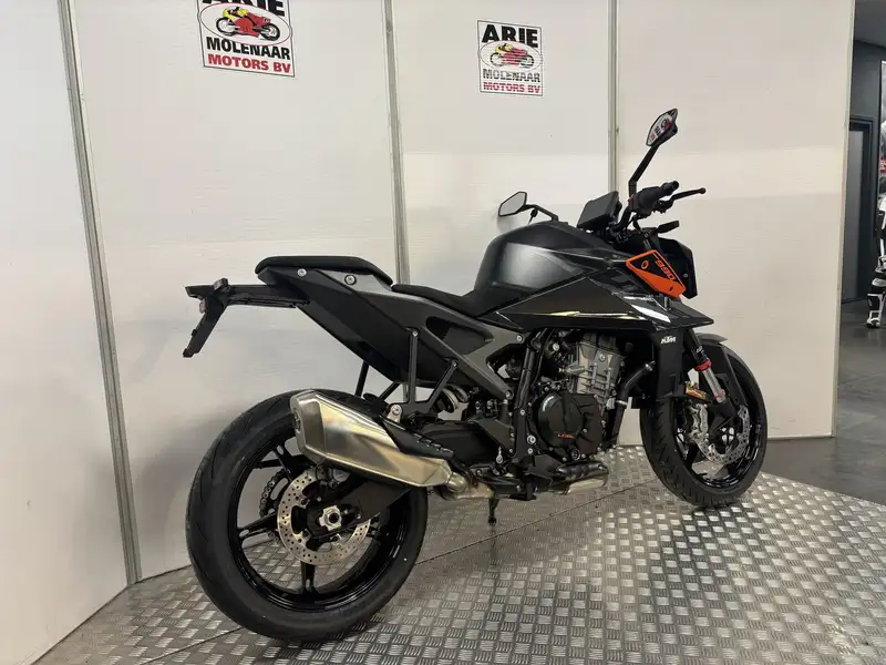 KTM 990 Duke - foto 6