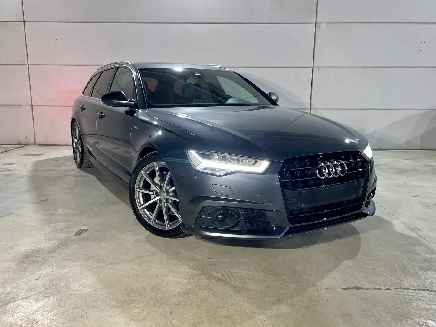 Audi A6 Avant2.0TDi S-Line*Full*Option*CarPass*CarPlay*New Grijs - 1