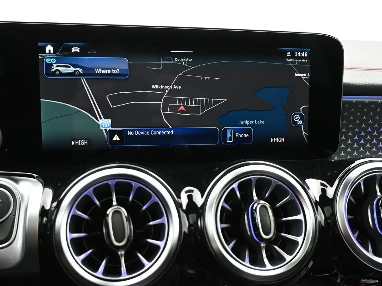 Mercedes-Benz EQB снимка Mercedes-Benz EQB