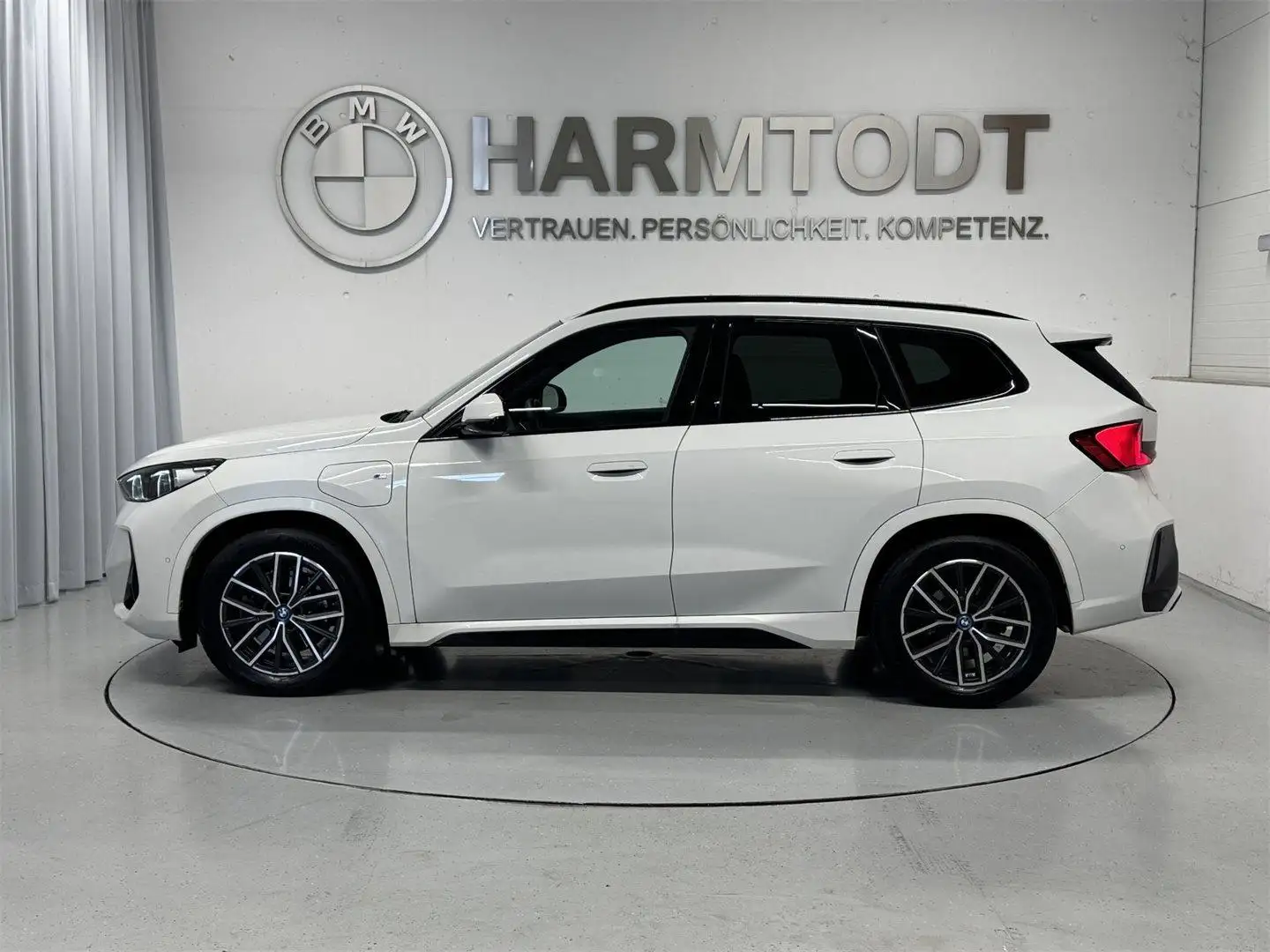 BMW X1 xDrive30e Weiß - 2