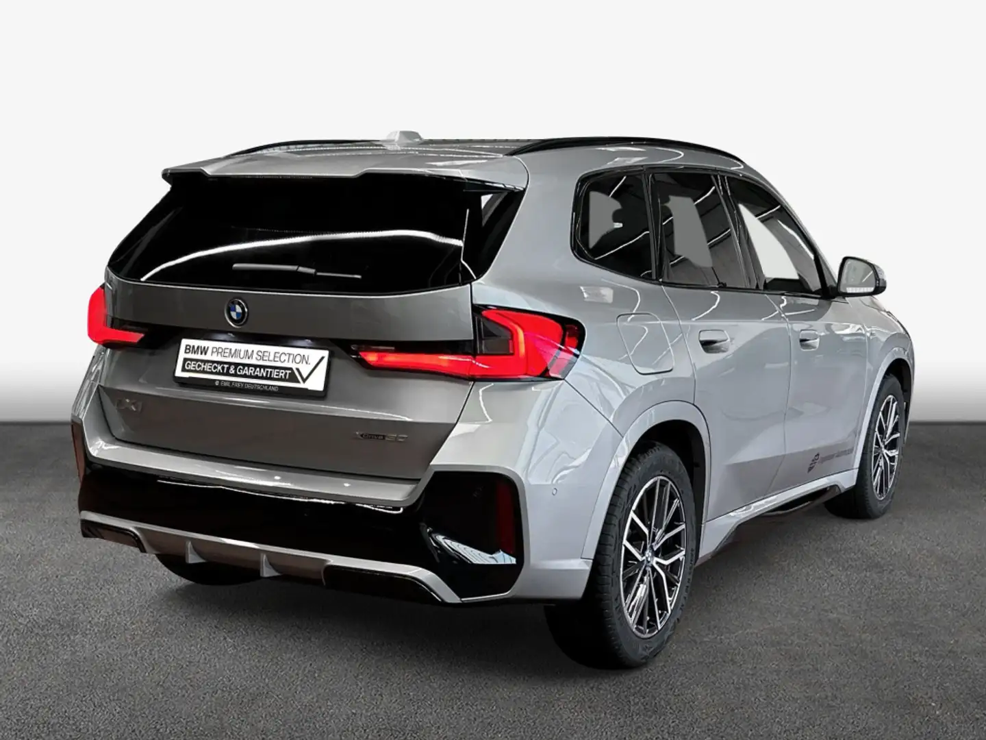 BMW iX1 xDrive30 M Sportpaket Silber - 2