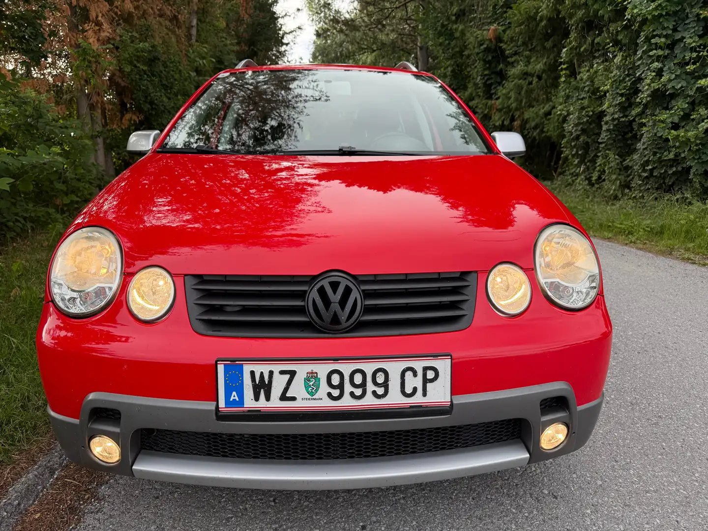 Volkswagen Polo FUN 1,4 17Zoll, Klimatronic,Sportsitze,Dachreling Rot - 2