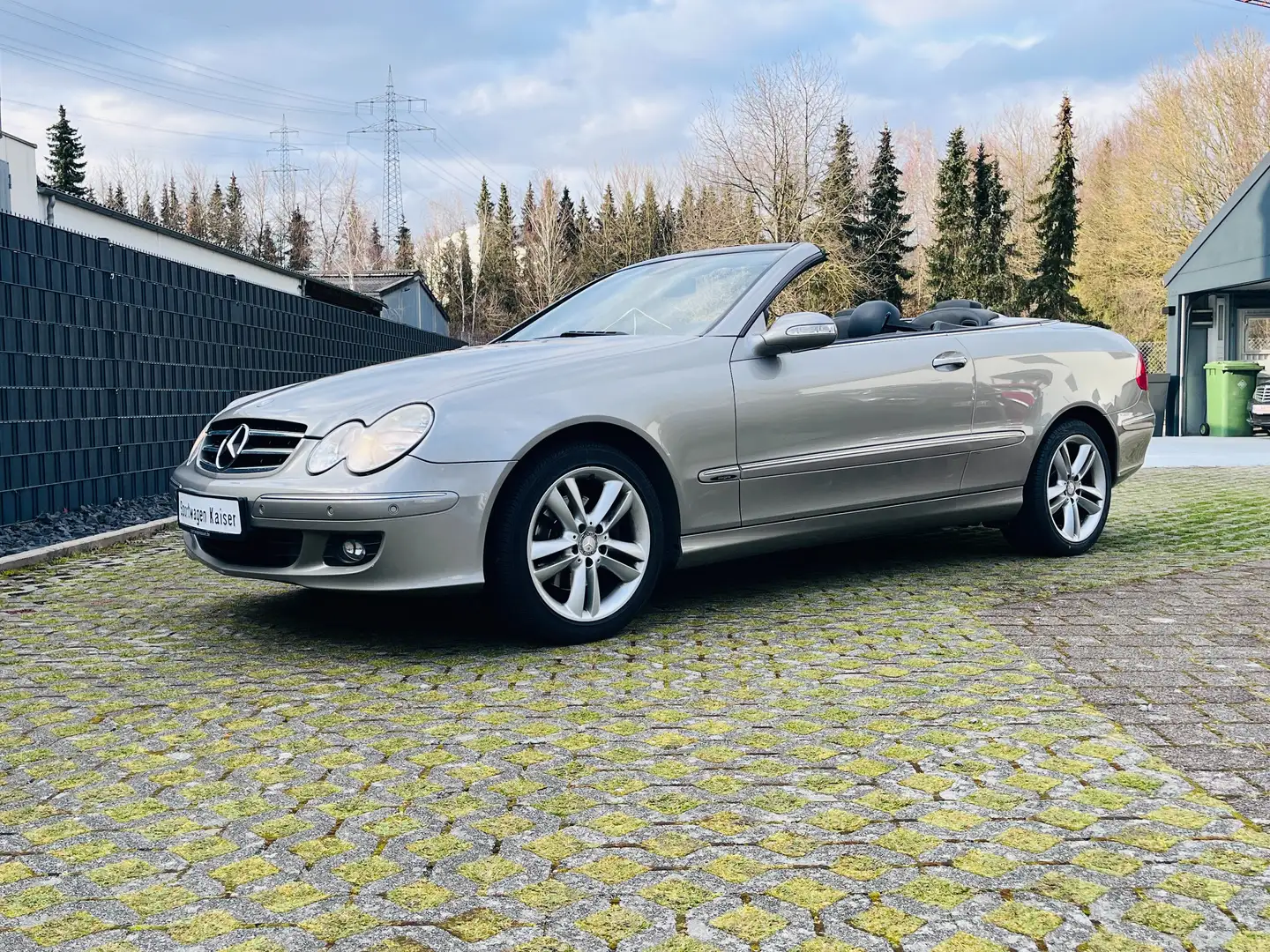 Mercedes-Benz CLK 200 CLK 200 Kompressor*Navi*Leder*SHZ*Scheckheft* Сірий - 1
