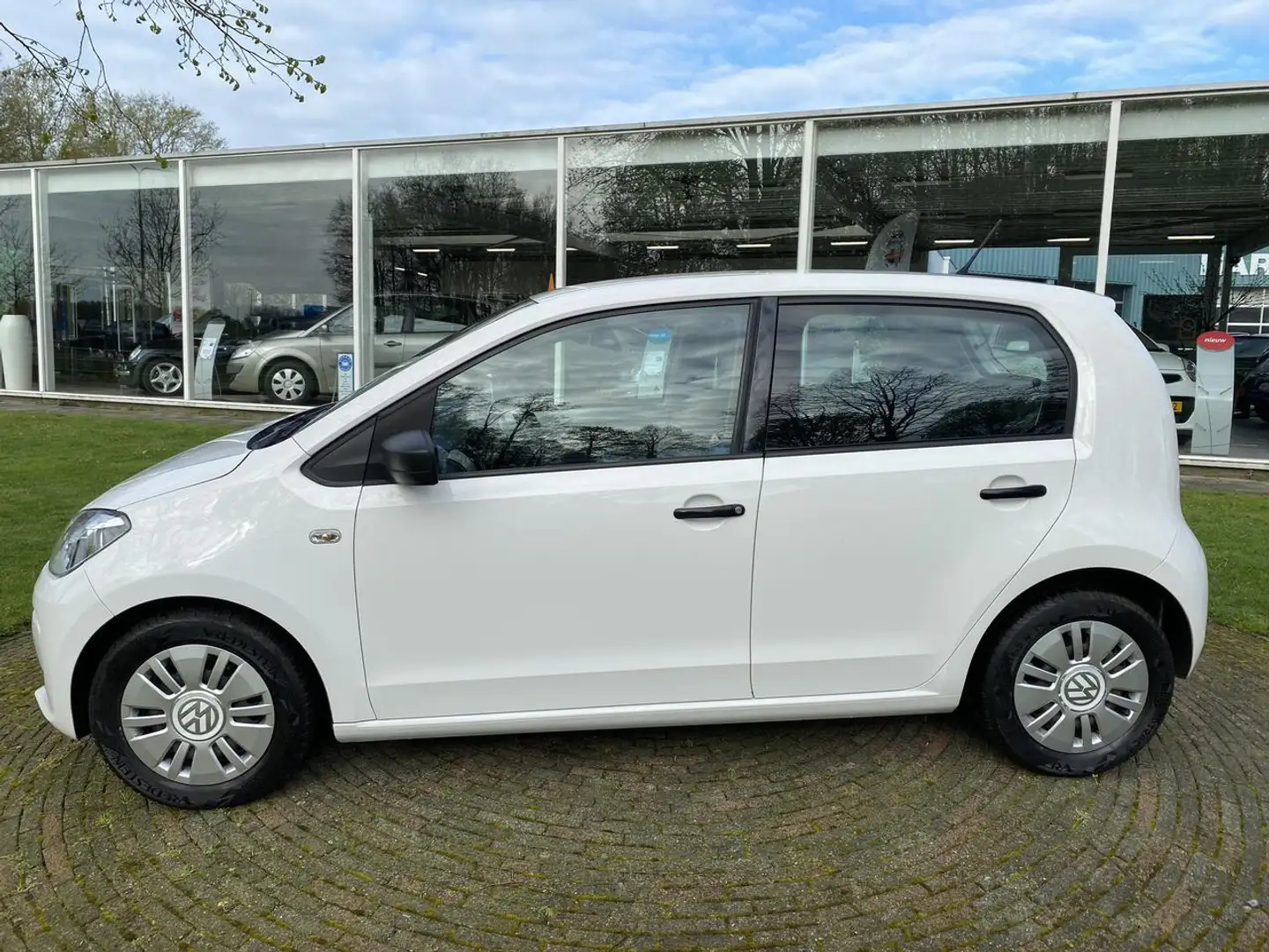 Volkswagen up! UP 1.0 MOVE UP BLUEMOTION 5DRS/AIRCO Wit - 2