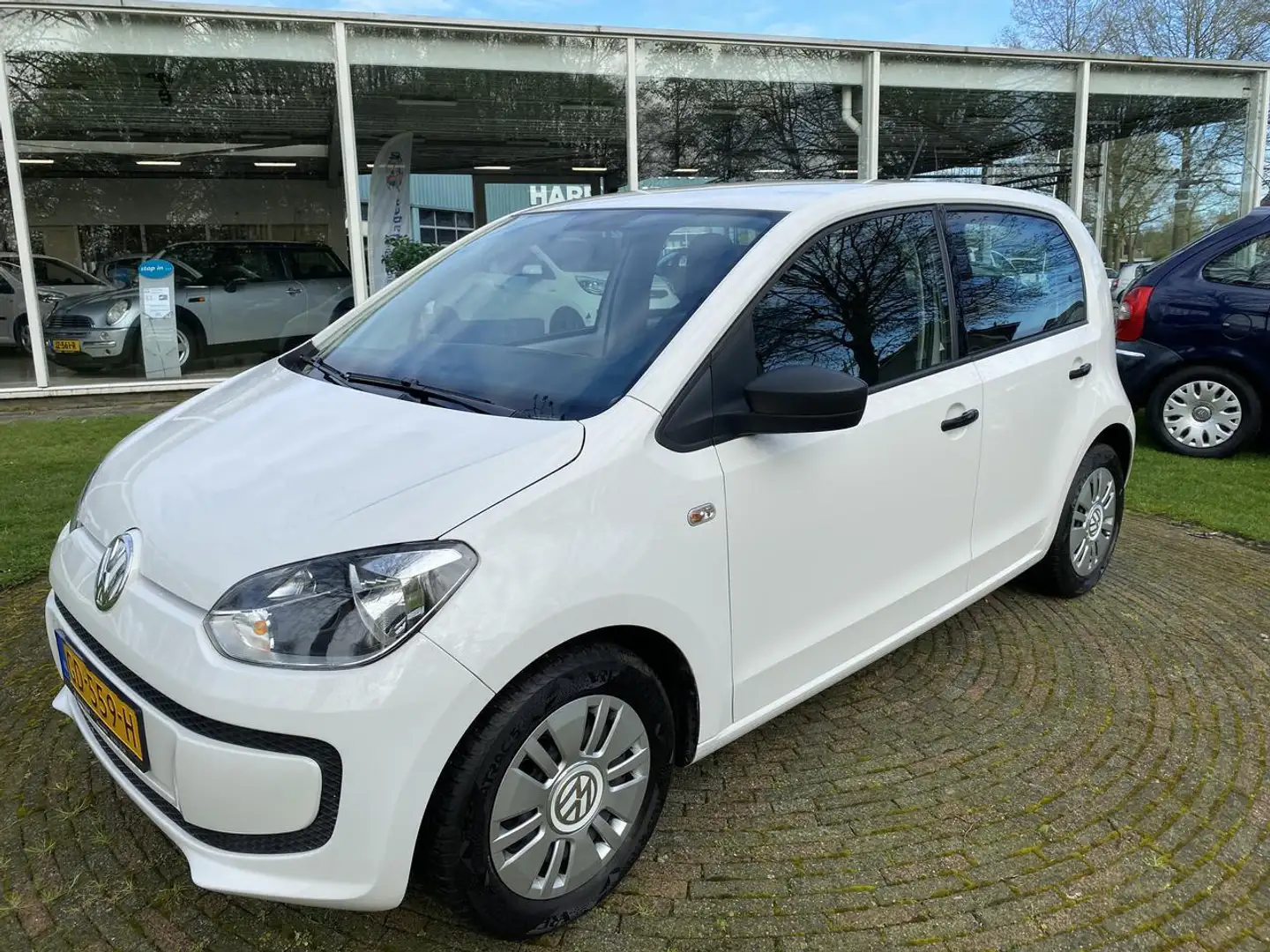 Volkswagen up! UP 1.0 MOVE UP BLUEMOTION 5DRS/AIRCO Wit - 1