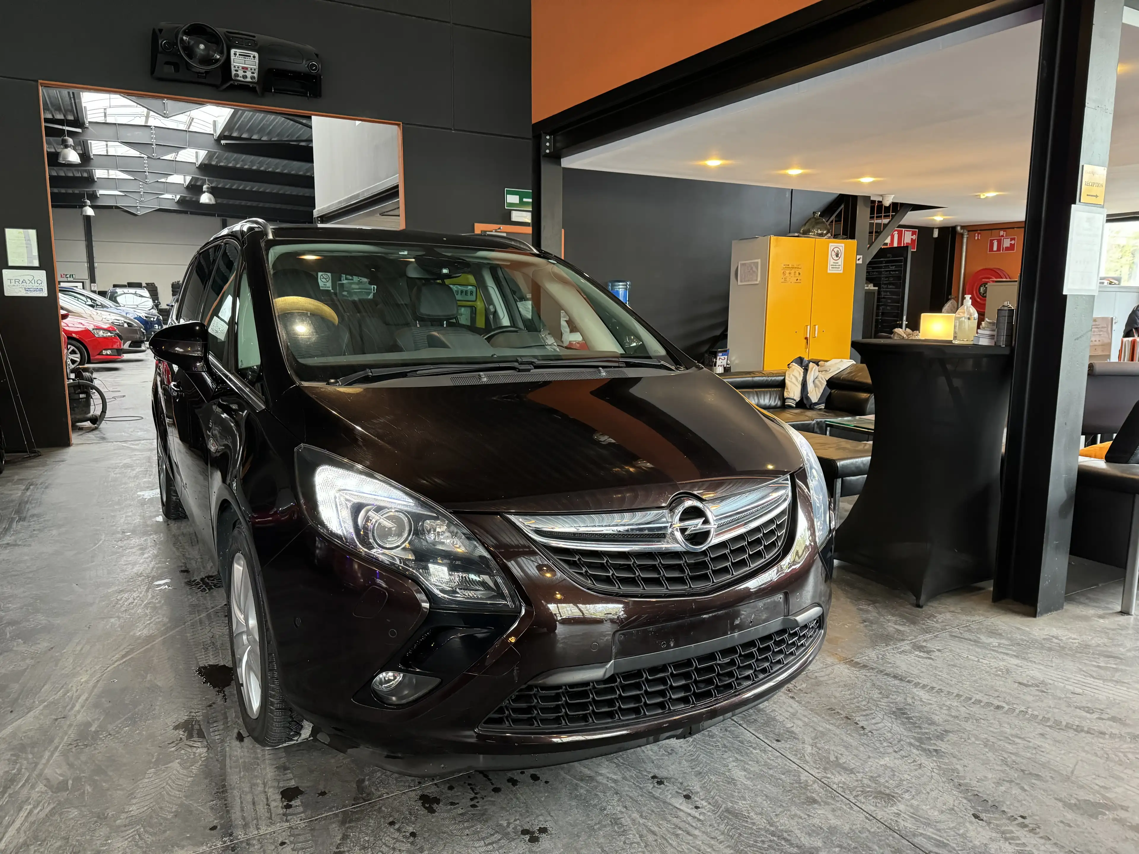 Opel Zafira Tourer 1.4 Turbo AUTOMATIQUE - LIM/REG - A/C - NAV - CAM