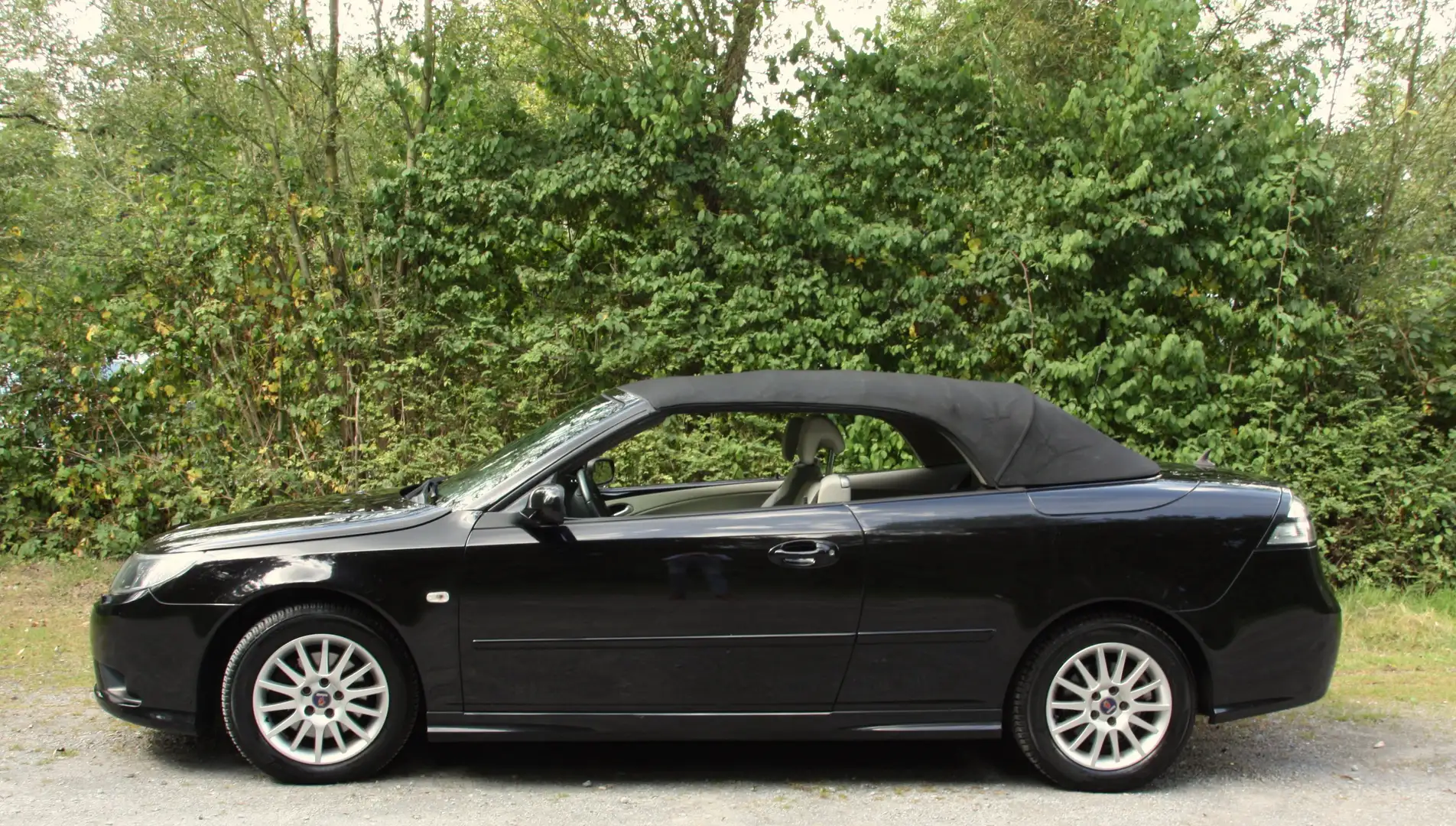 Saab 9-3 2.0t Cabrio Vector Schwarz - 2