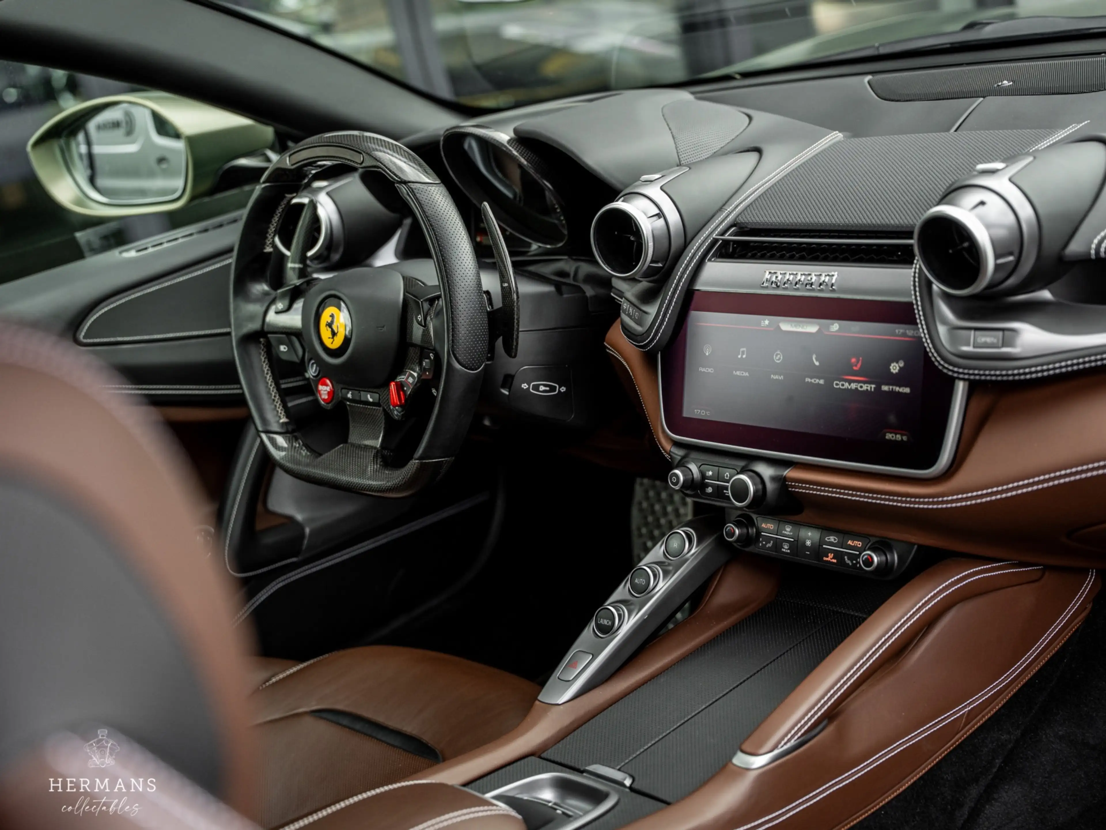 Ferrari GTC4 Lusso GTC4Lusso T 3.9 V8 / Warranty / Passenger Display — photo 19