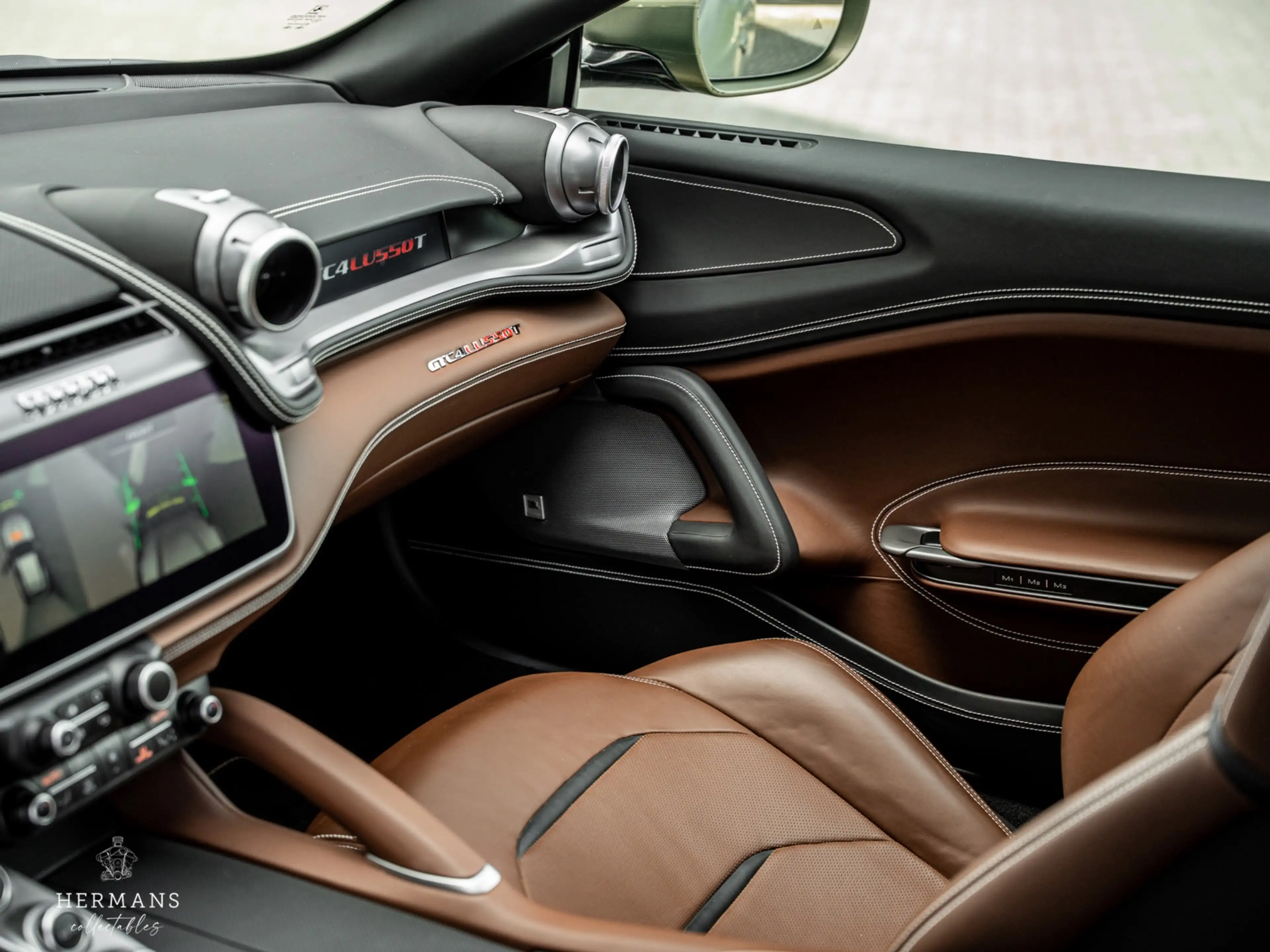 Ferrari GTC4 Lusso GTC4Lusso T 3.9 V8 / Warranty / Passenger Display — photo 21