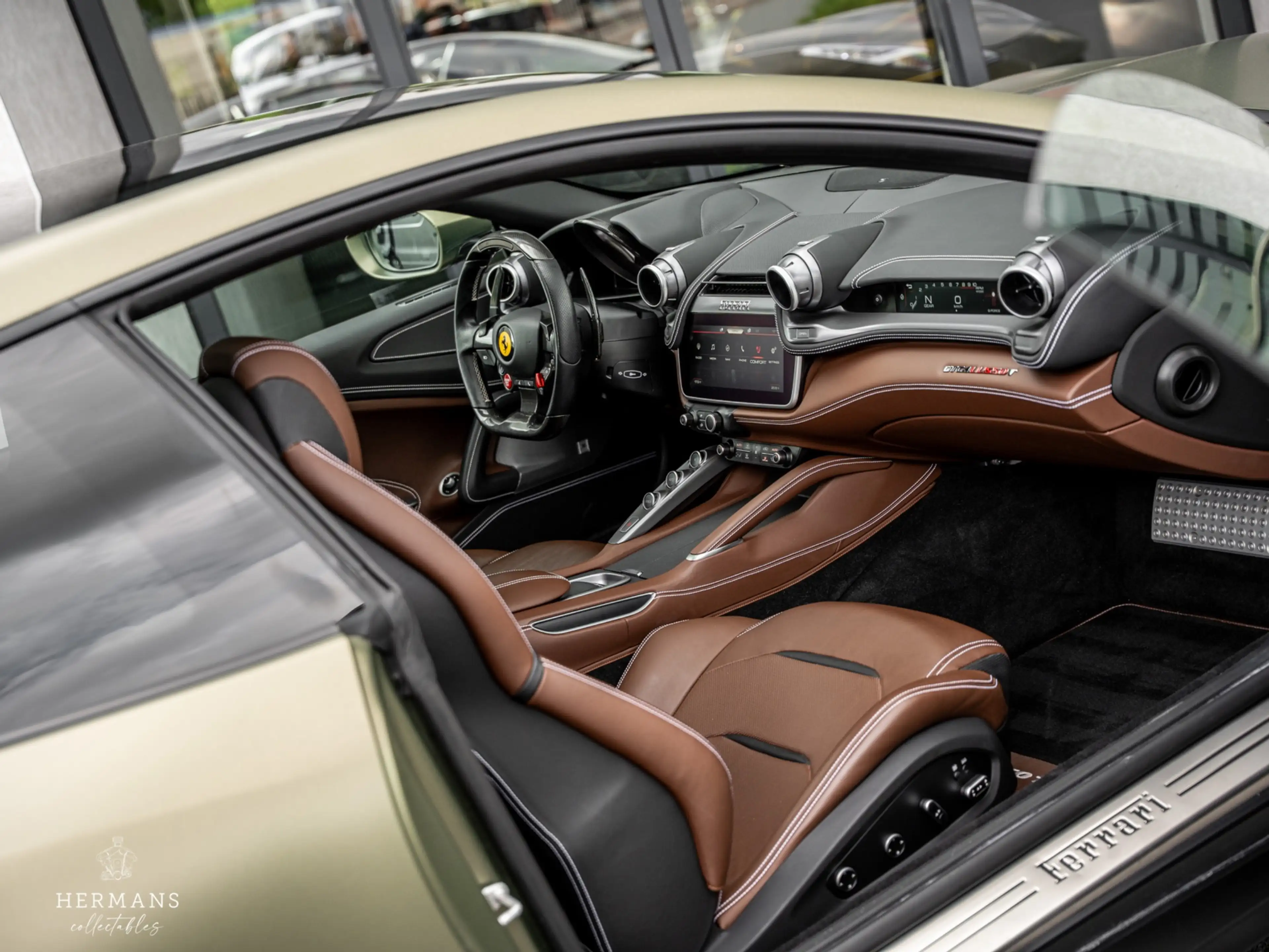 Ferrari GTC4 Lusso GTC4Lusso T 3.9 V8 / Warranty / Passenger Display — photo 8