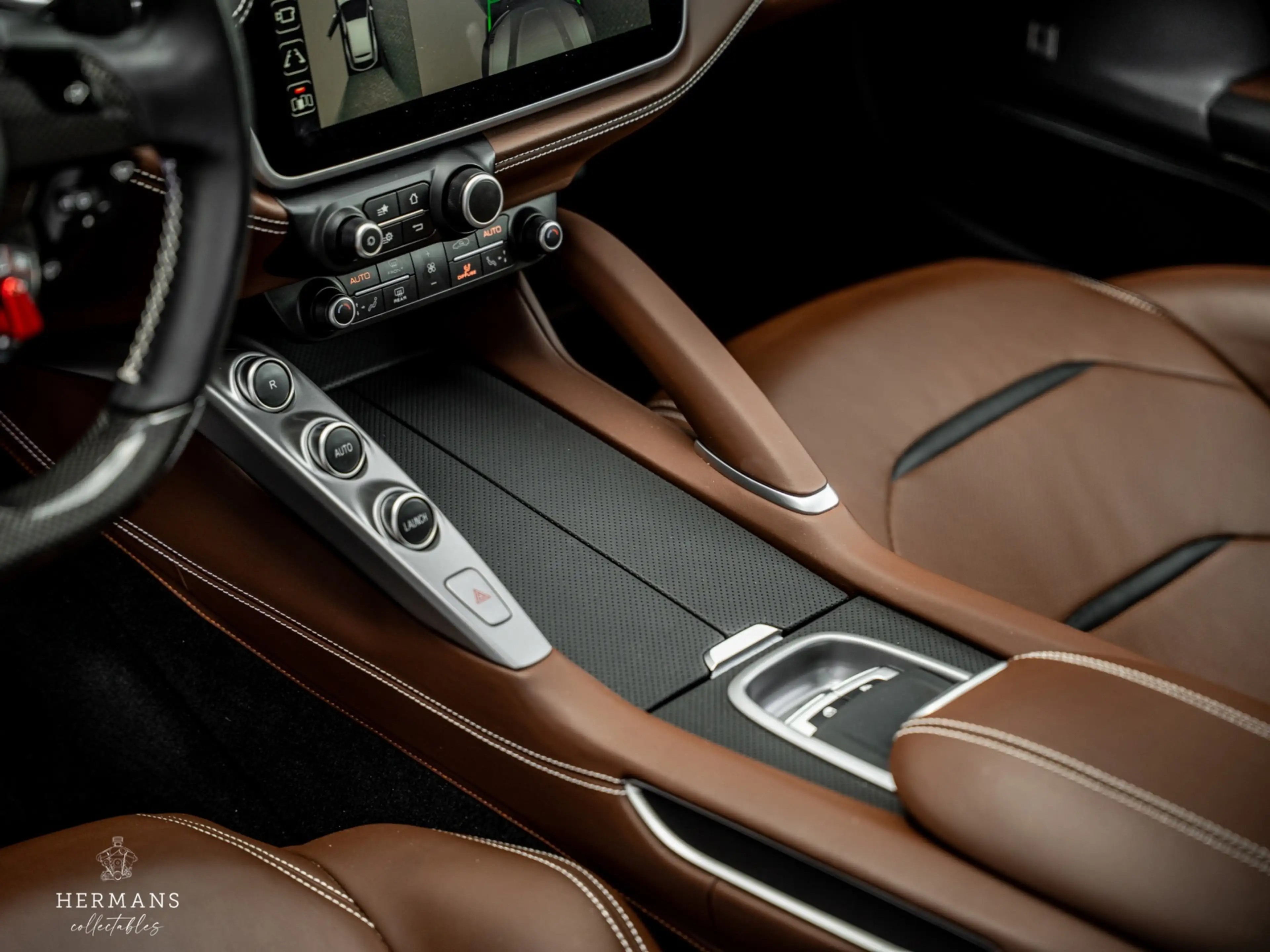 Ferrari GTC4 Lusso GTC4Lusso T 3.9 V8 / Warranty / Passenger Display — photo 26