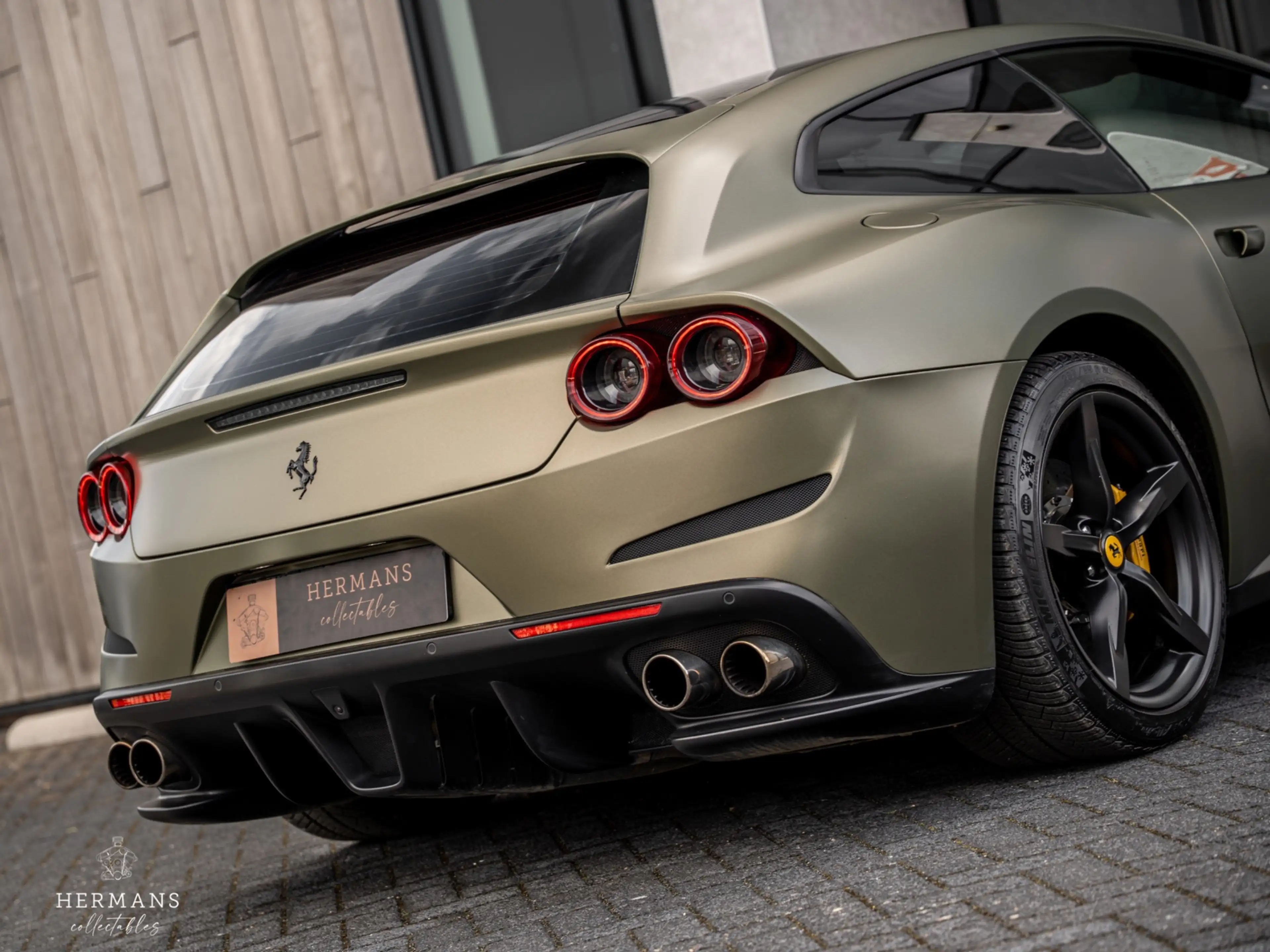 Ferrari GTC4 Lusso GTC4Lusso T 3.9 V8 / Warranty / Passenger Display — photo 7