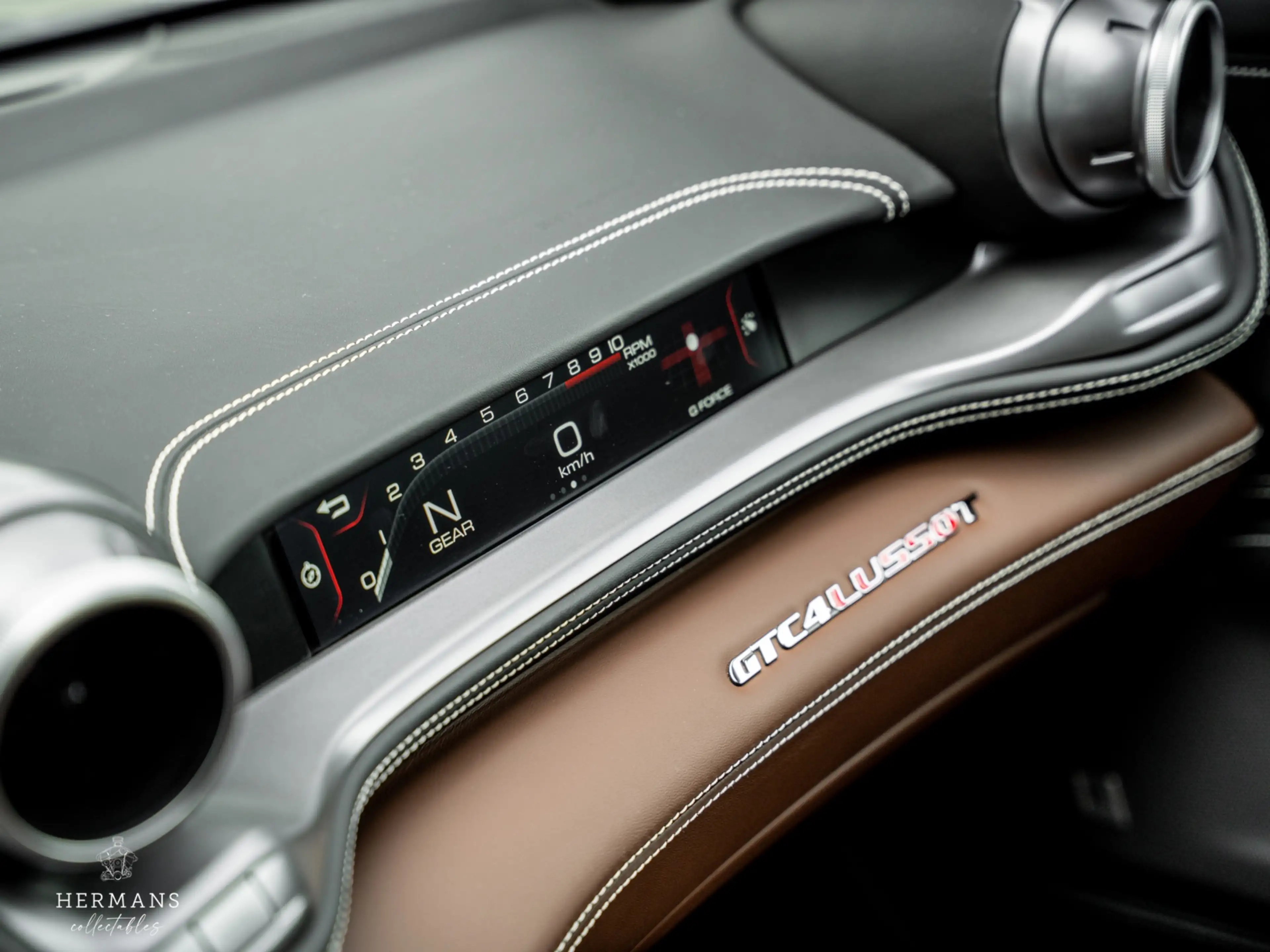 Ferrari GTC4 Lusso GTC4Lusso T 3.9 V8 / Warranty / Passenger Display — photo 31