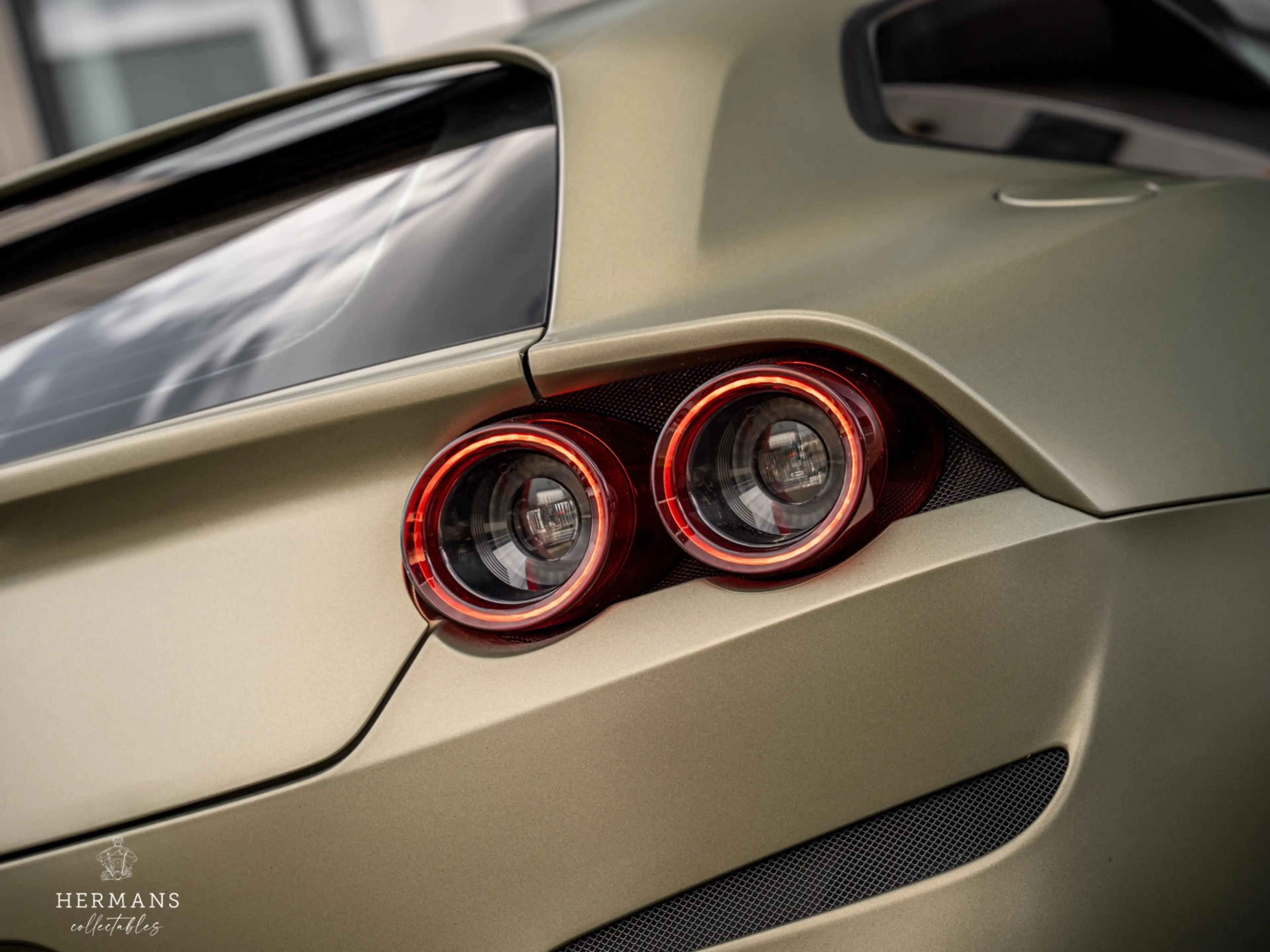 Ferrari GTC4 Lusso GTC4Lusso T 3.9 V8 / Warranty / Passenger Display — photo 9