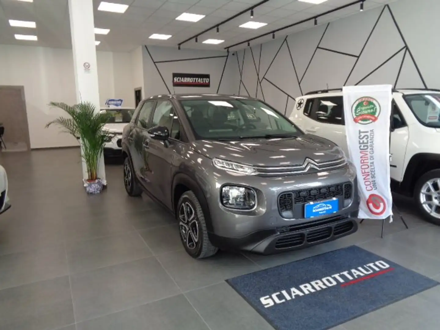 Citroen C3 C3 Aircross 1.5 bluehdi Shine Pack s Grigio - 2