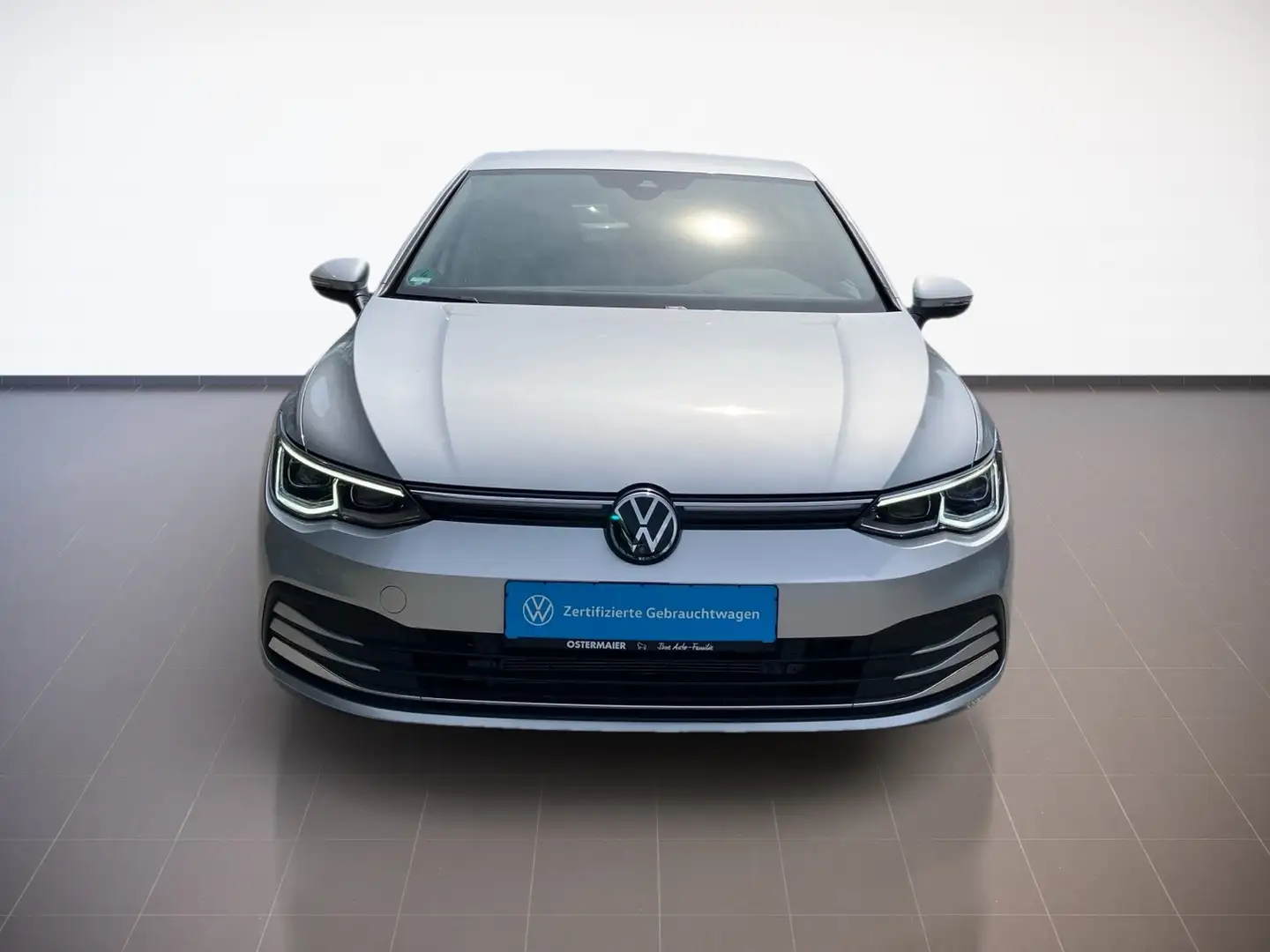 Volkswagen Golf VIII STYLE 1.5TSI 150PS NP.45T STDHZG.NAVI.KAMERA. Plateado - 2