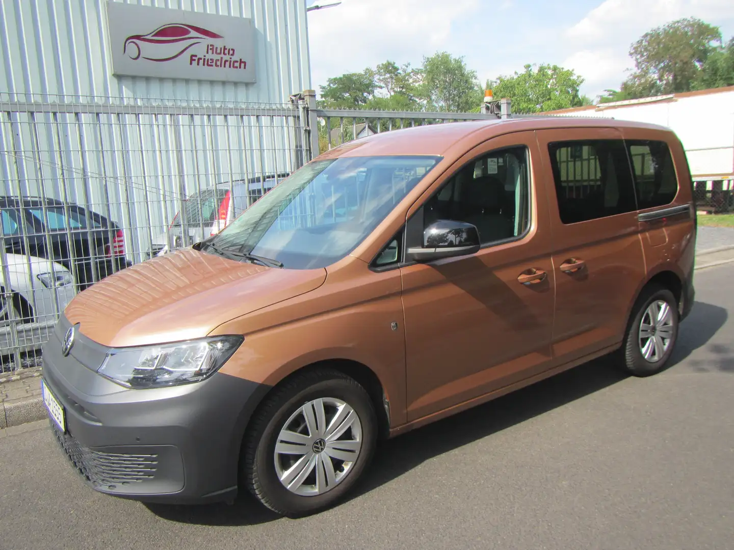 Volkswagen Caddy Basis Bronze - 1