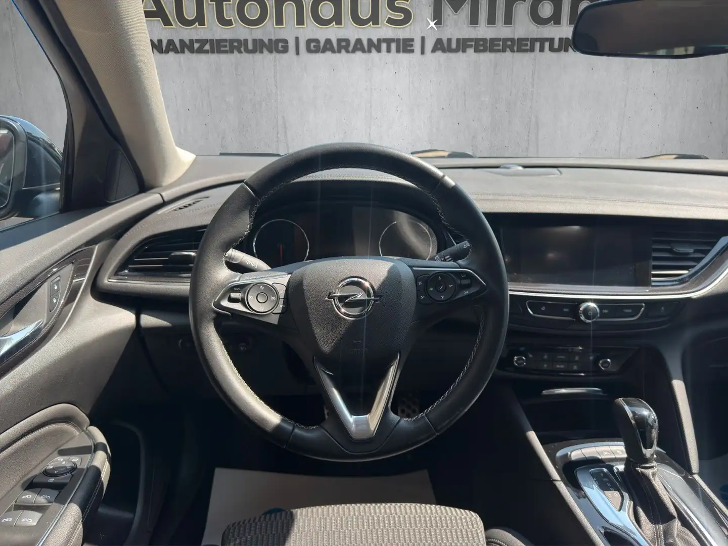 Opel Insignia Grand Sport 1.5 SIDI Turbo Dynamic Schwarz - 2