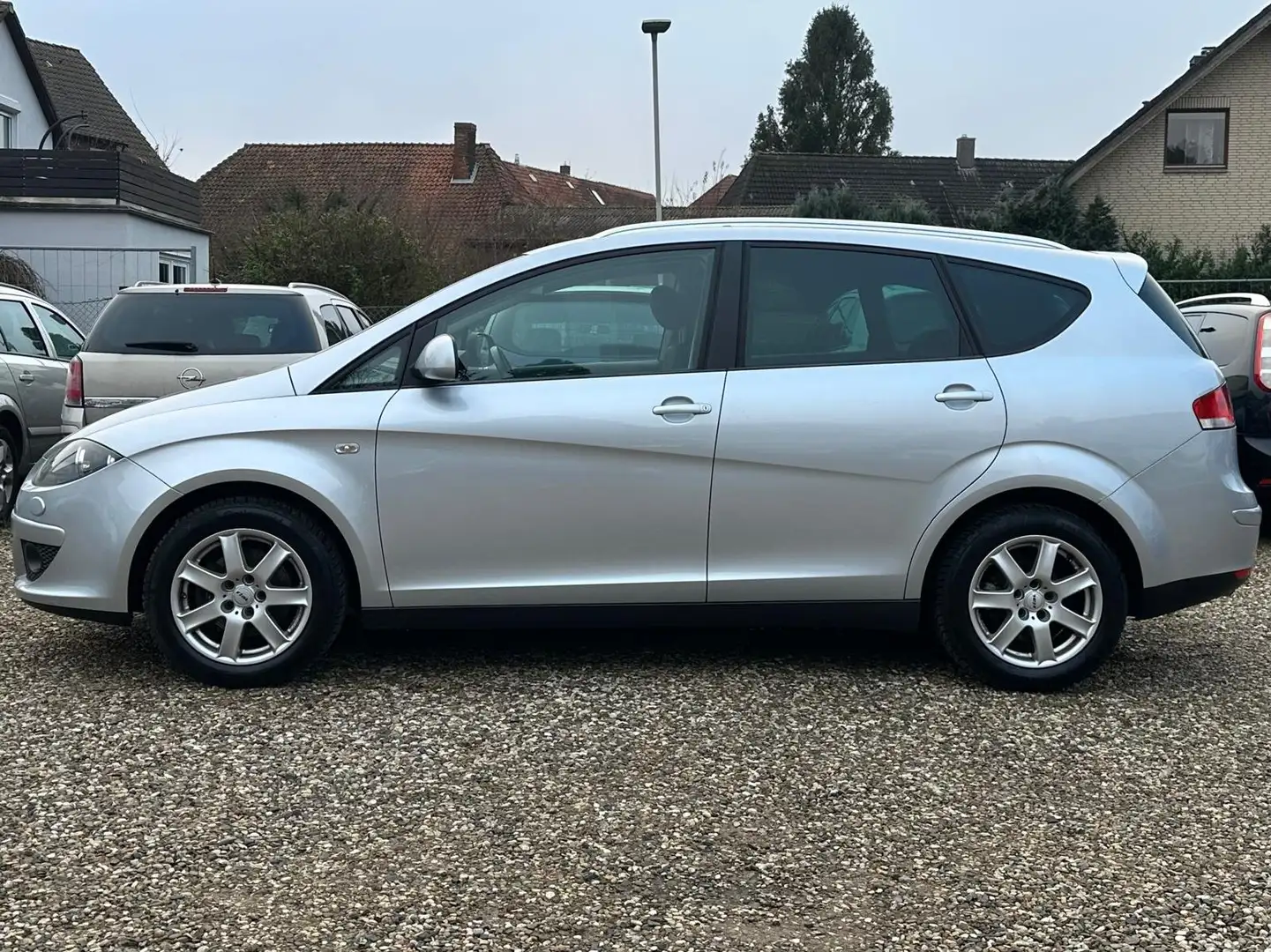 SEAT Altea XL 1.9TDI Stylance/Style Scheckheft SHZ PDC Klima Alu Silber - 2