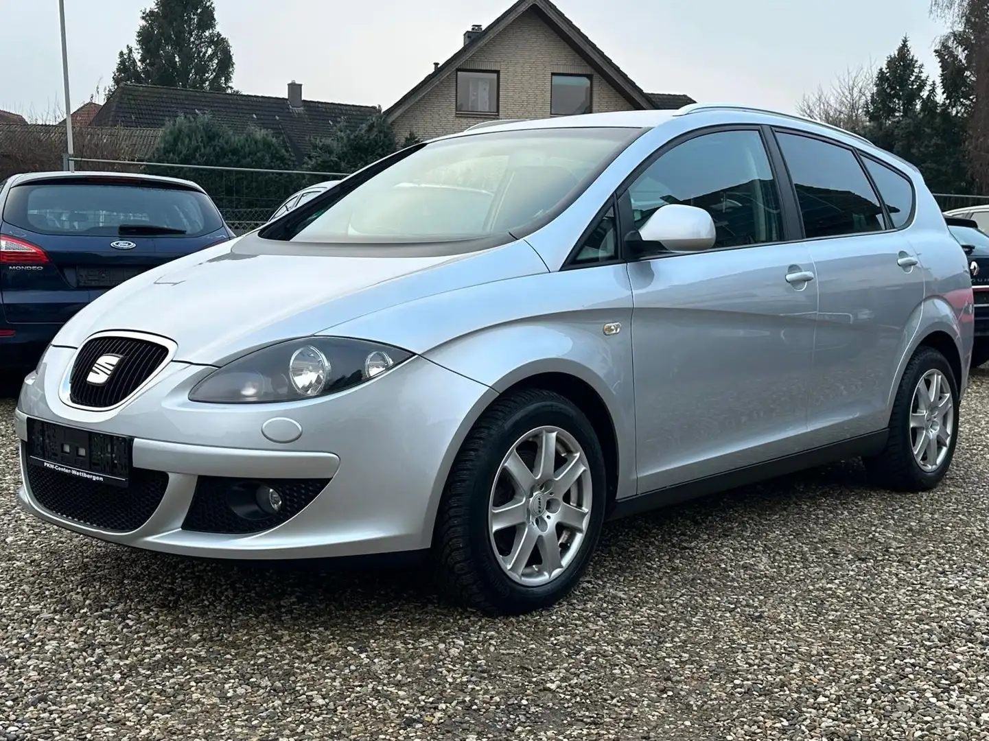 SEAT Altea XL 1.9TDI Stylance/Style Scheckheft SHZ PDC Klima Alu Silber - 1