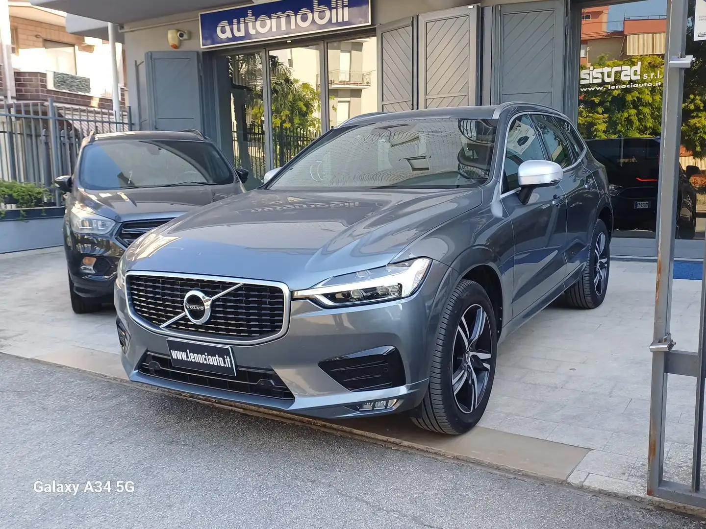Volvo XC60 XC60 II 2018 2.0 d4 R-design awd geartronic my18 Grigio - 2