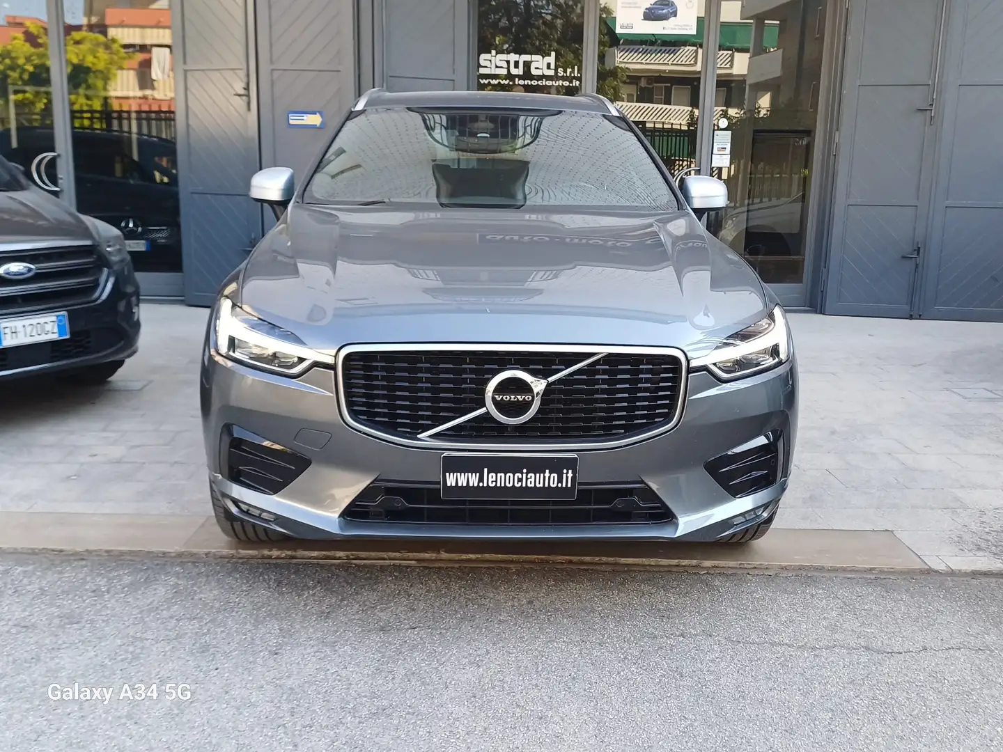 Volvo XC60 XC60 II 2018 2.0 d4 R-design awd geartronic my18 Grigio - 1