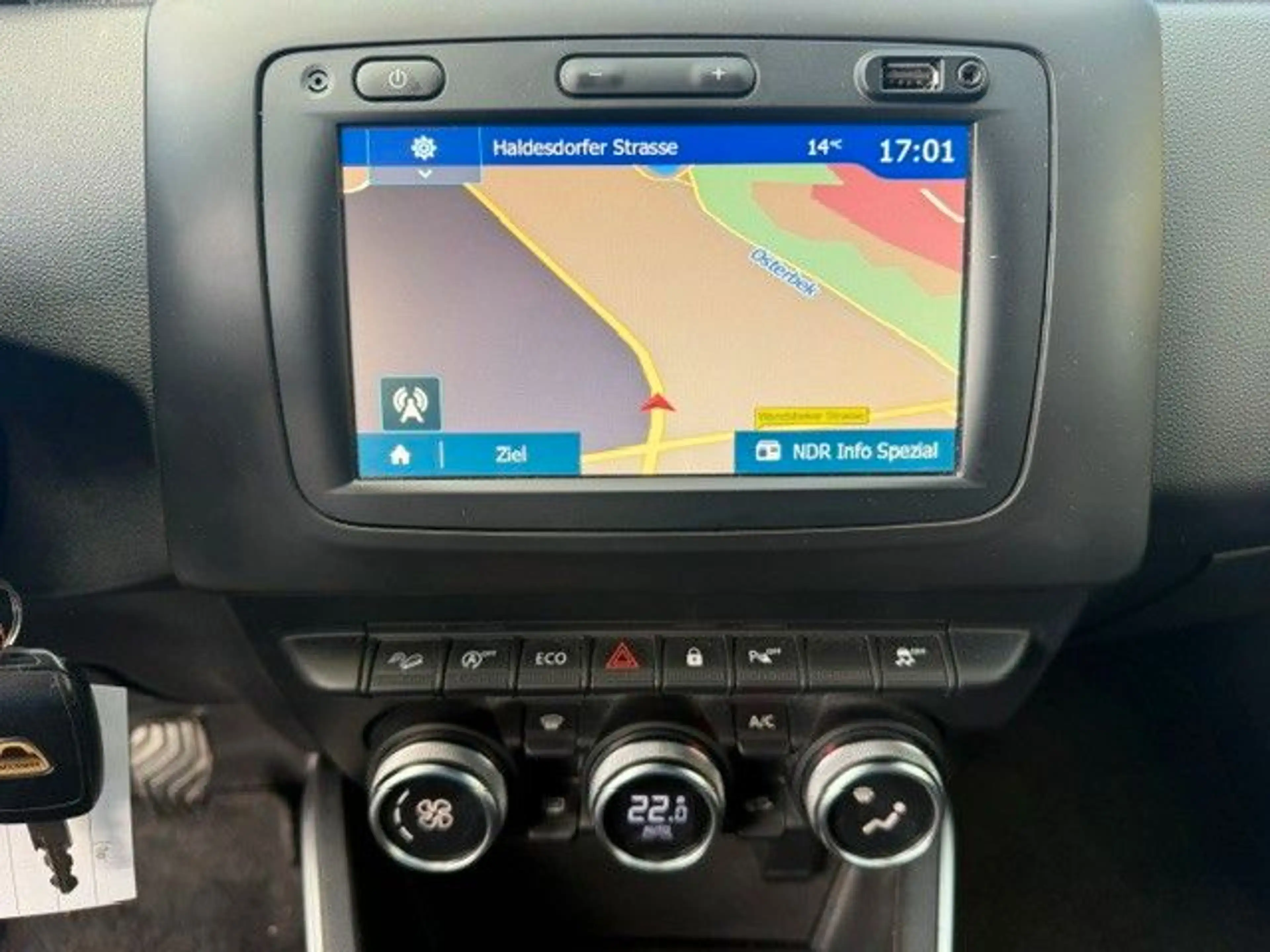 Dacia Duster II Prestige 4WD --Allrad/Navi-- — photo 10