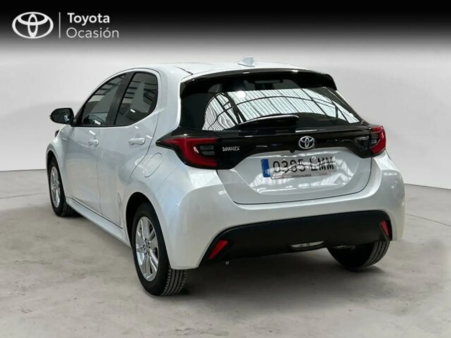 Toyota Yaris 5P Active Tech 120H e-CVT Blanco - 2