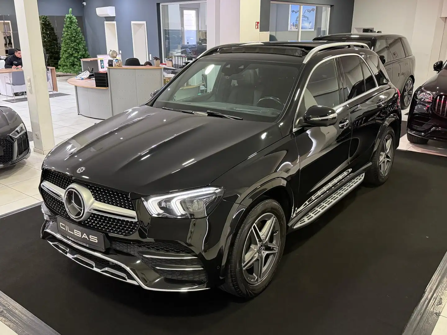 Mercedes-Benz GLE 300 d 4M AMG*AIR*PANO*360*HUD*DIST*MULTIBEAM Schwarz - 1