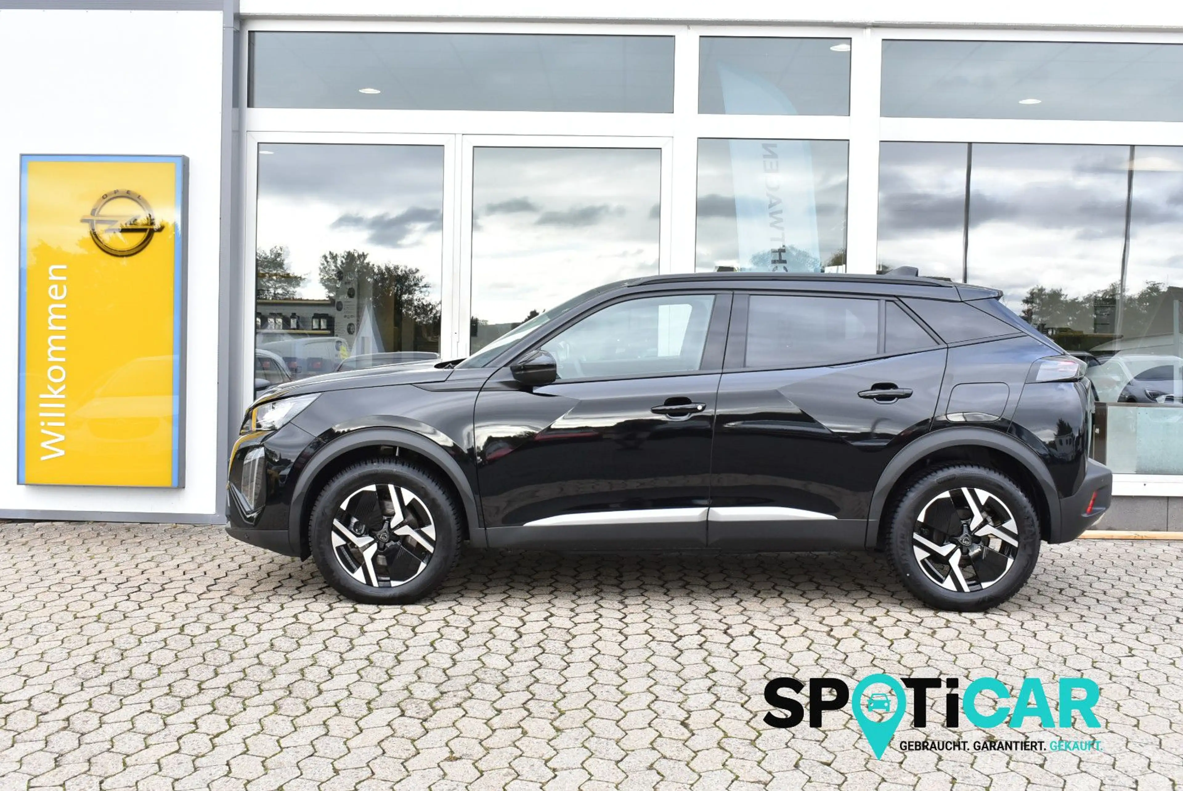 Peugeot 2008 Hybrid 145 Allure