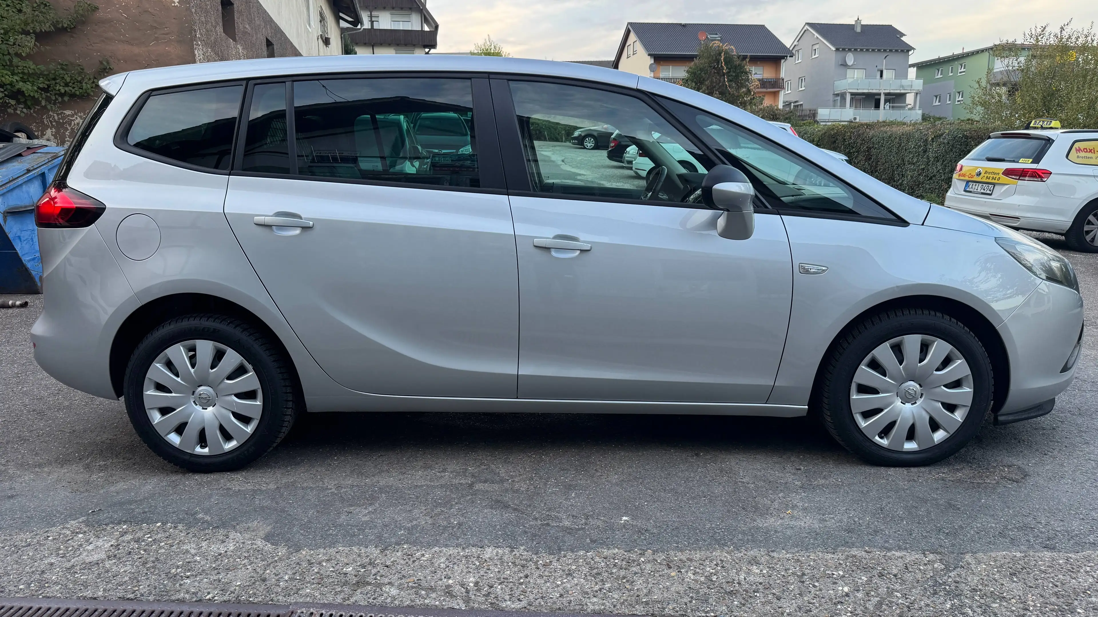 Opel Zafira Tourer 2,0 CDTI,Automatik,1.Hand,TÜV:Neu,PDC,8-fach Bereift.... — photo 7