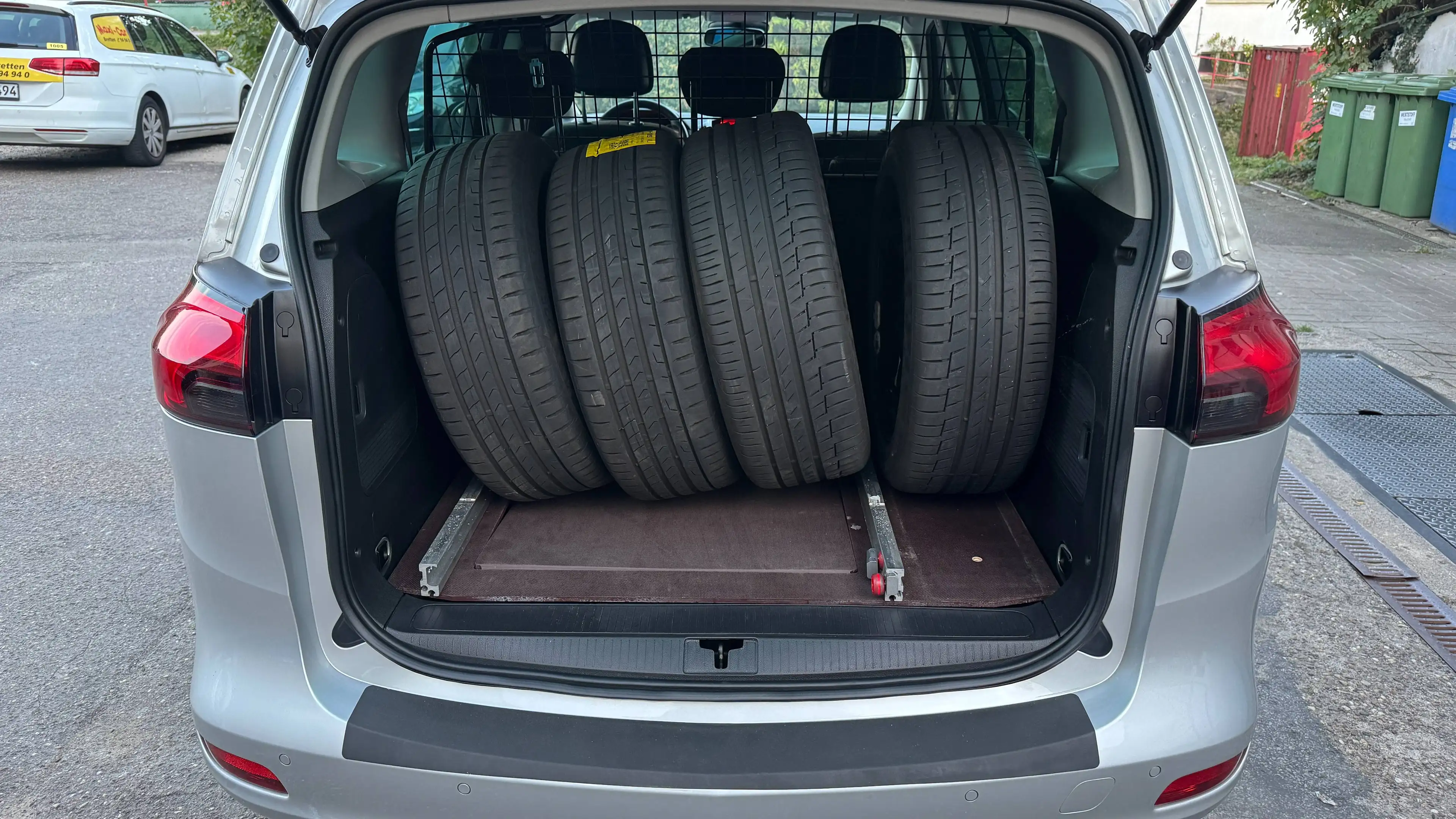 Opel Zafira Tourer 2,0 CDTI,Automatik,1.Hand,TÜV:Neu,PDC,8-fach Bereift.... — photo 10