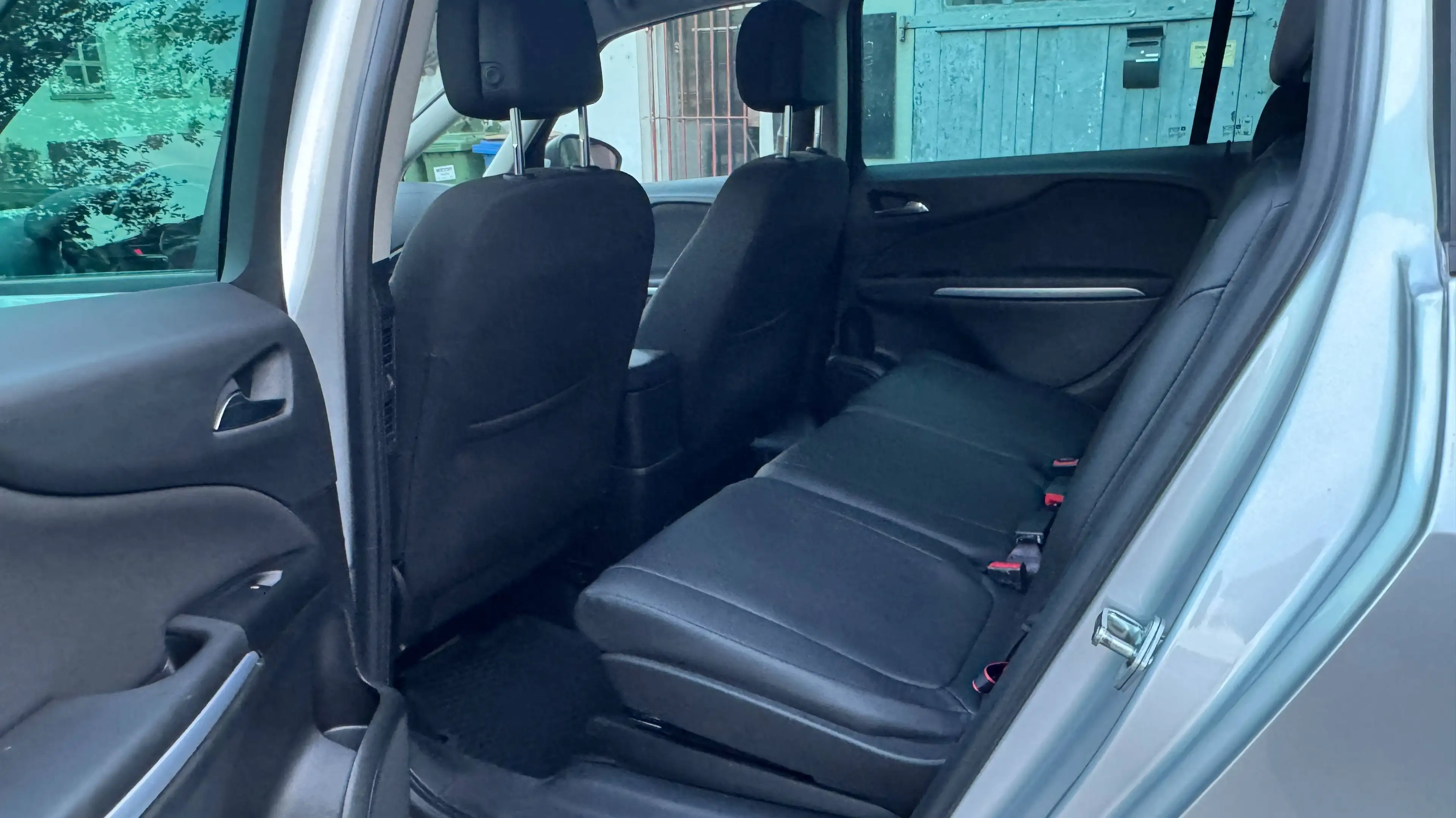 Opel Zafira Tourer 2,0 CDTI,Automatik,1.Hand,TÜV:Neu,PDC,8-fach Bereift.... — photo 11