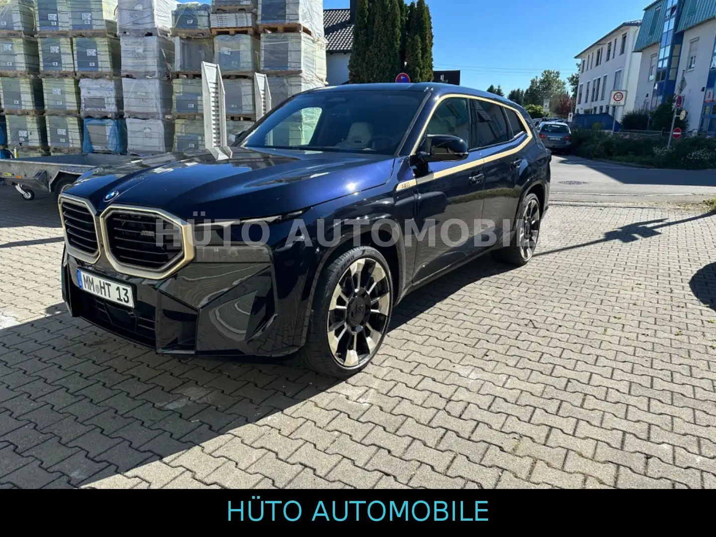 BMW XM Carbonschwarz / Gold / weiß B&W MDrivers DAss Noir - 1