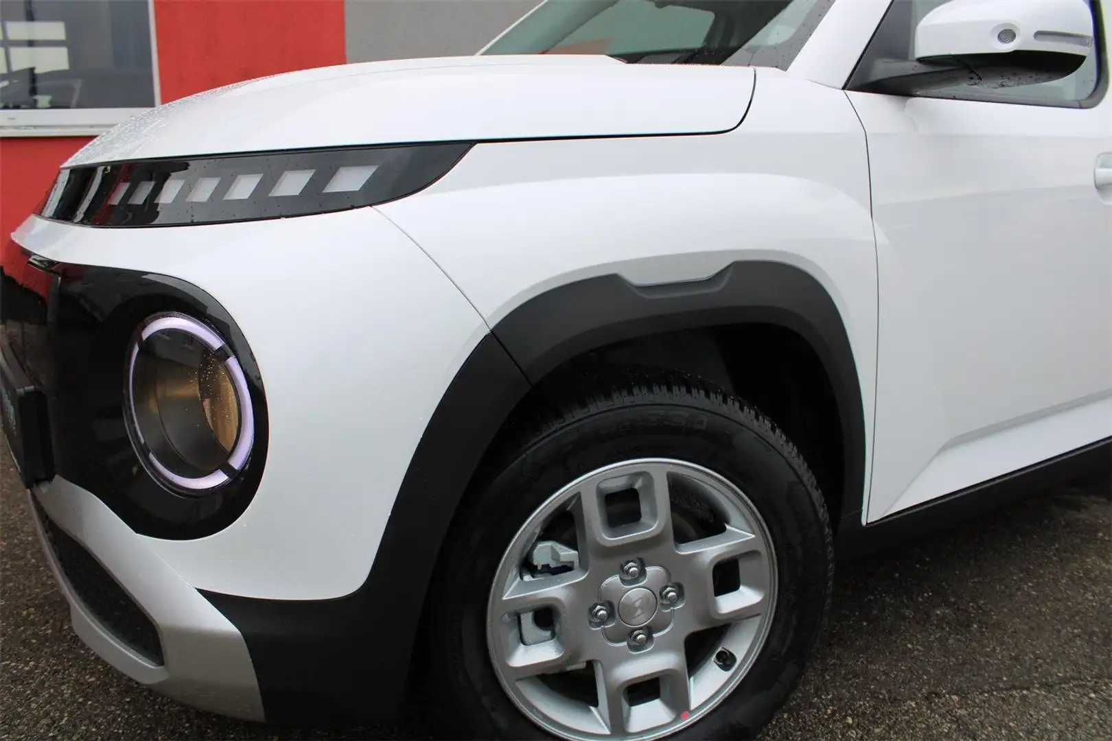 Hyundai Inster INSTER Smart Line 49kWh r5s42-P1/2-O1 Weiß - 2