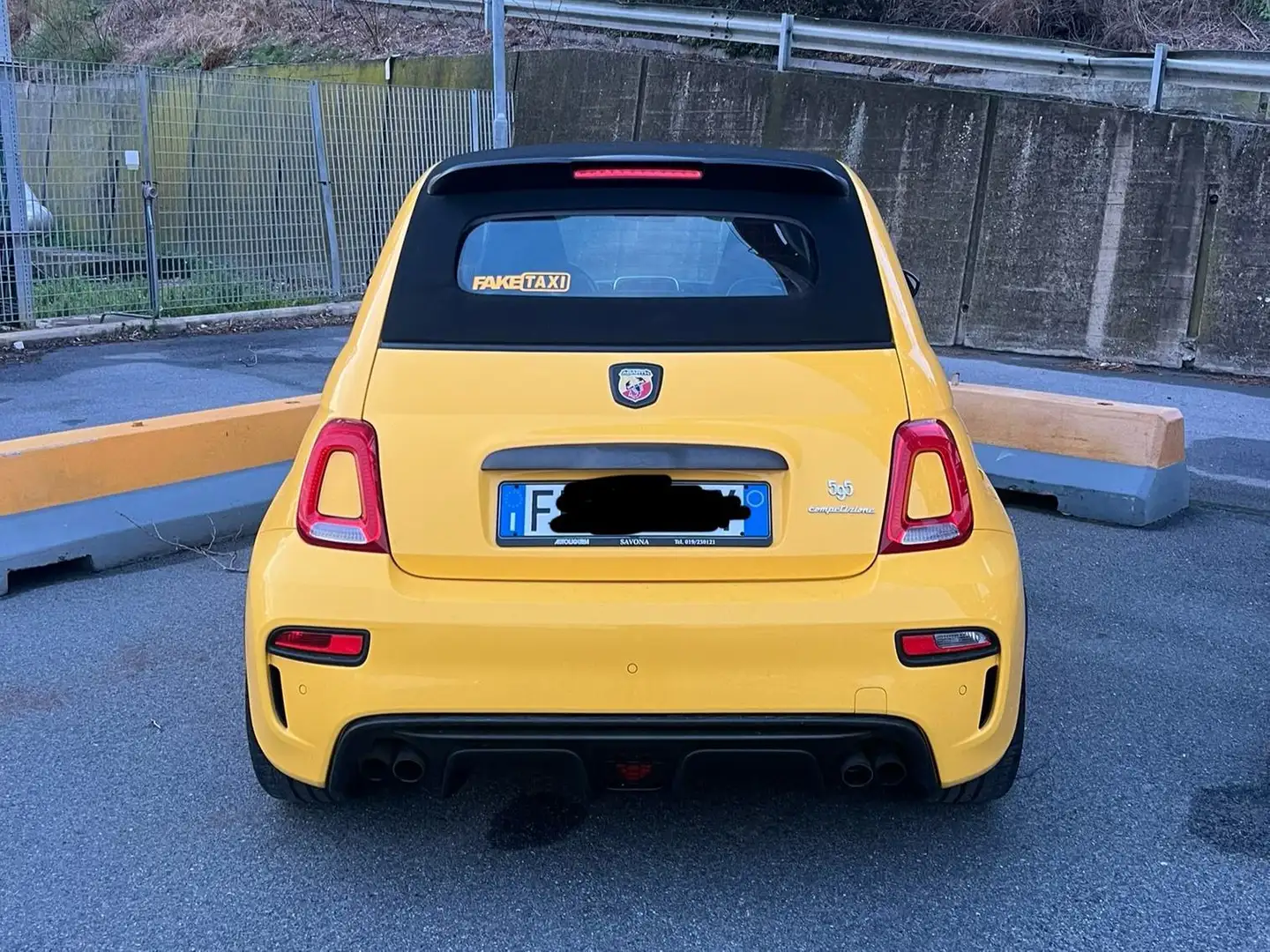 Abarth 595C 595C 2016 1.4 t-jet Competizione 180cv Žlutá - 2