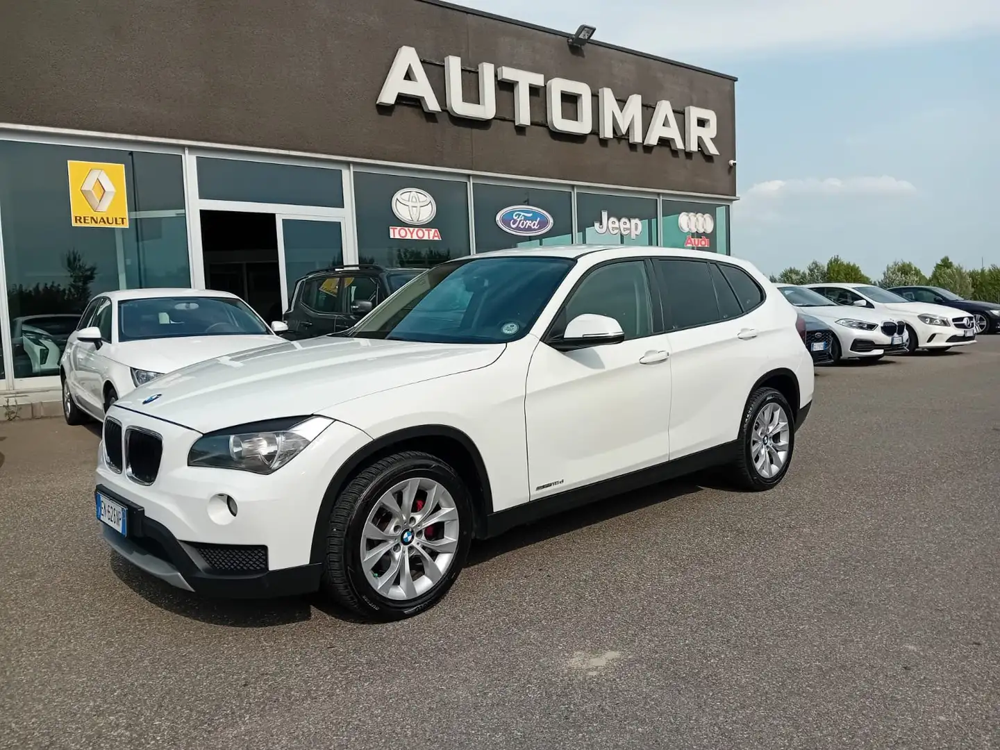 BMW X1 sdrive16d Bianco - 1