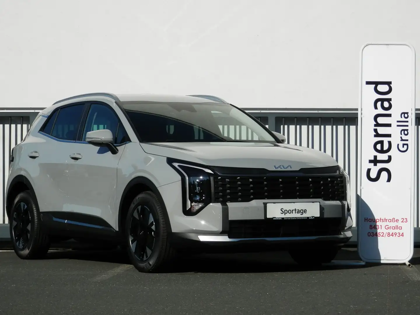 Kia Sportage 1,6 TGDI Silber DCT Grau - 2