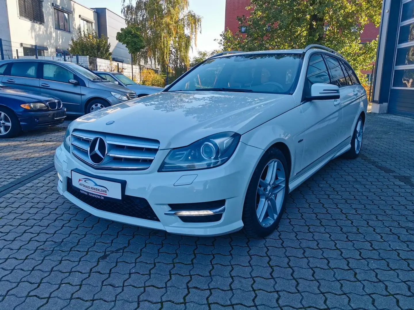Mercedes-Benz C 250 T CDI AMG NAVI STHZG BT BI XENON Weiß - 1