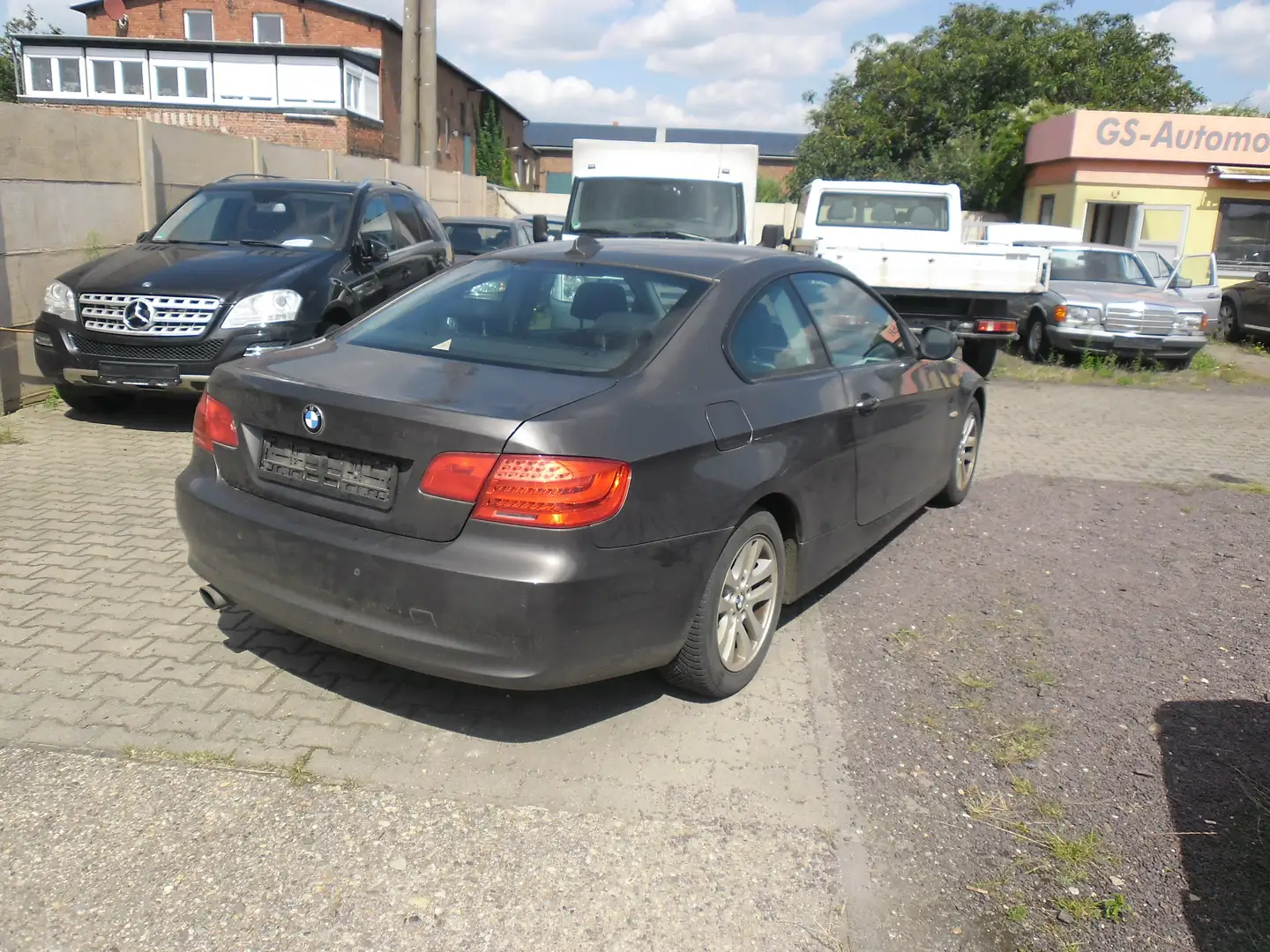 BMW 320 320i Navi,Xenon,Leder,PDC Grau - 2