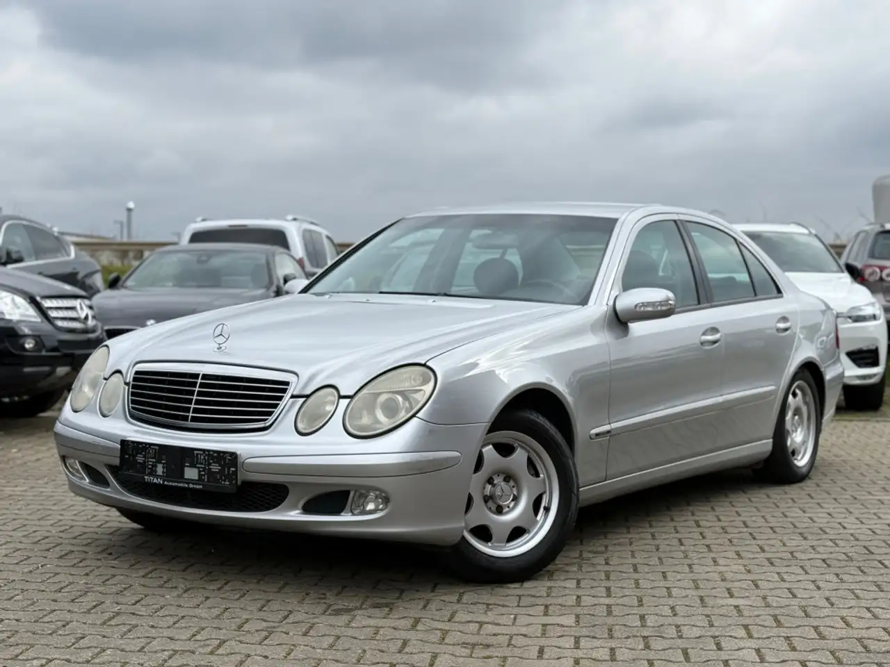 Mercedes-Benz E 220